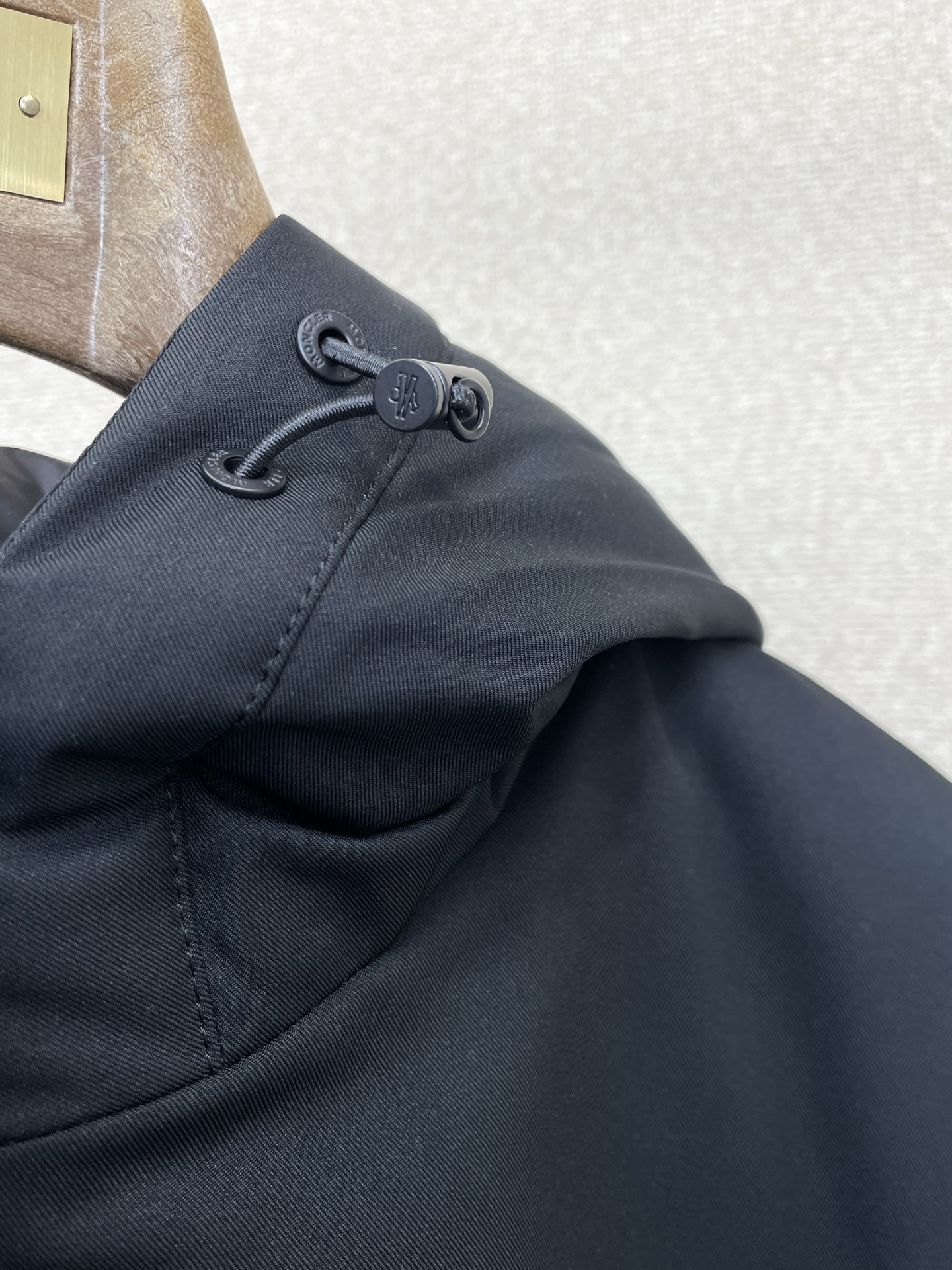 。羽绒服-Moncler蒙口💥砸锅卖铁都要上的新款！秋冬新款羽绒服 贸易公司渠道稀出，降温天气必备的保暖