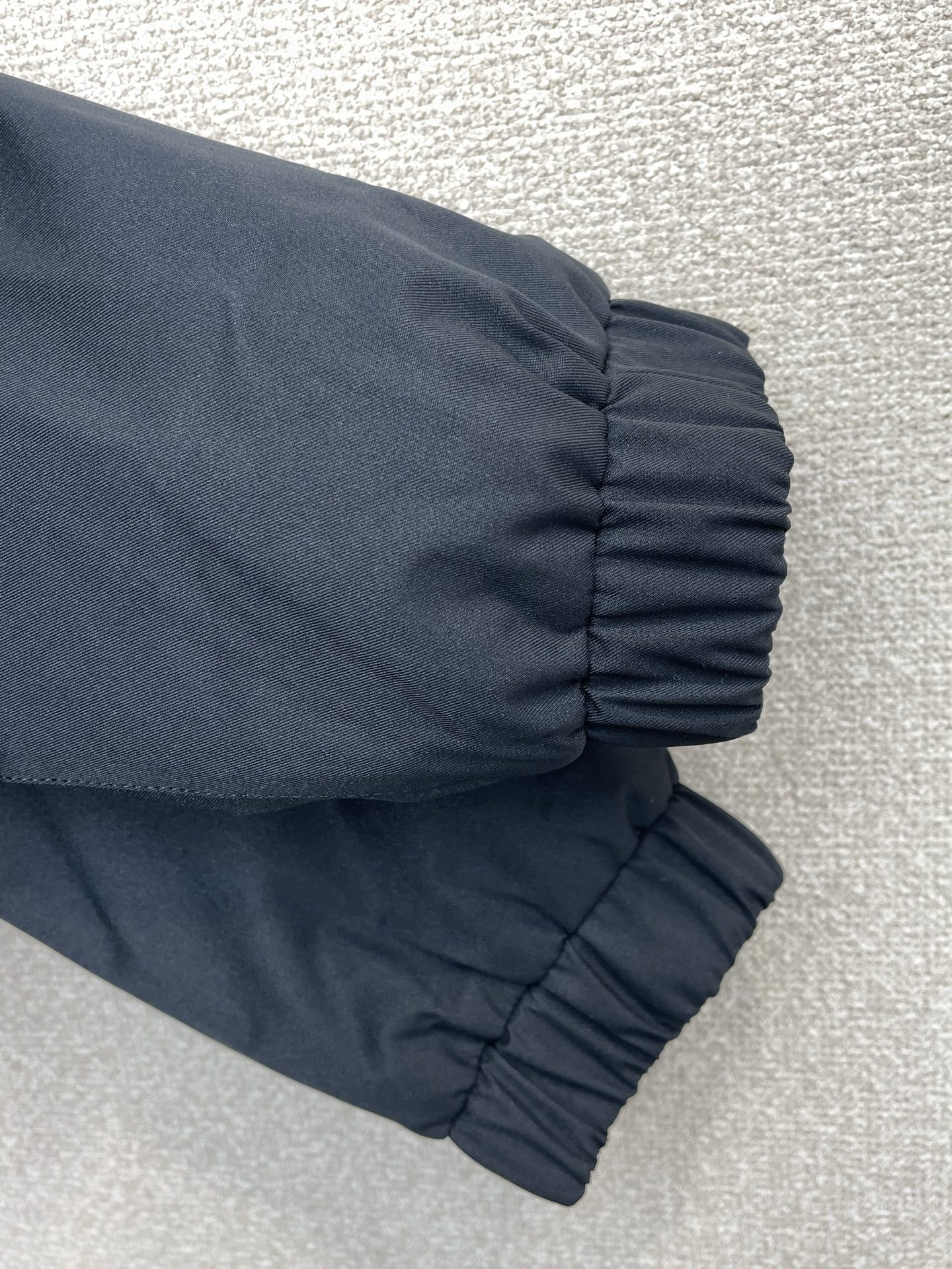 。羽绒服-Moncler蒙口💥砸锅卖铁都要上的新款！秋冬新款羽绒服 贸易公司渠道稀出，降温天气必备的保暖