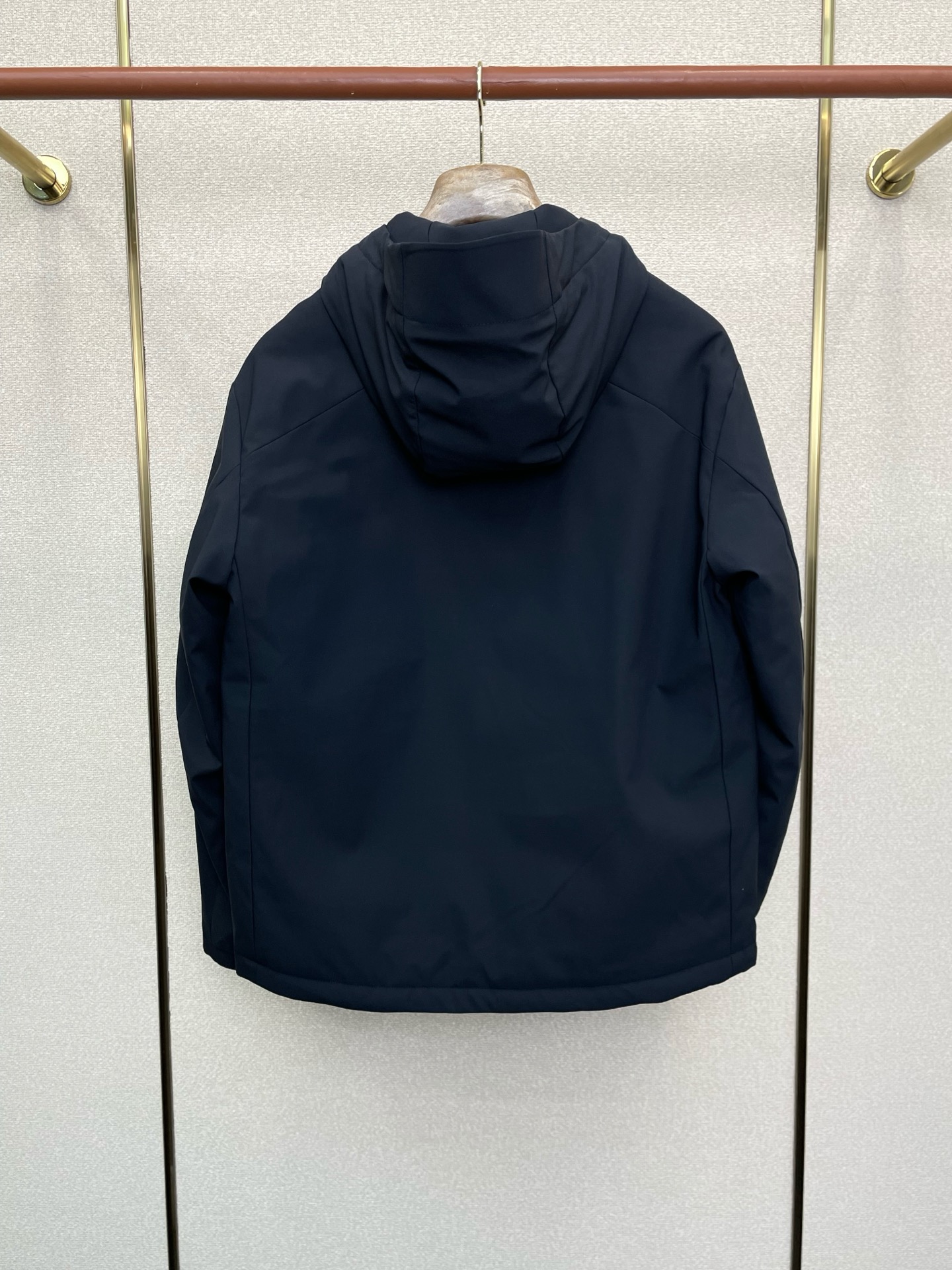 。羽绒服- Prada普拉达💥独家专供秋冬新款羽绒服 贸易公司渠道稀出，降温天气必备的保暖单品。不论是日