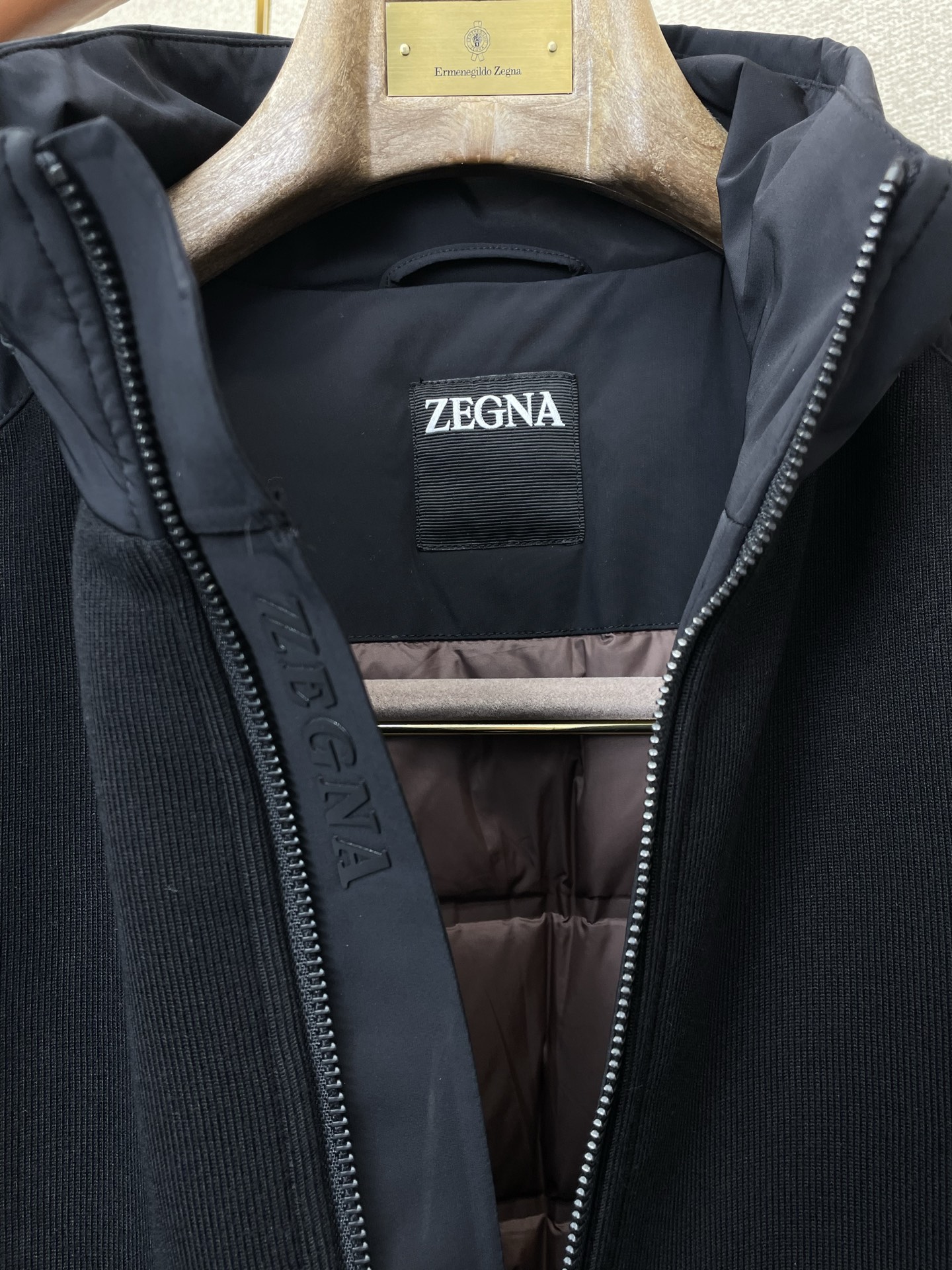 。羽绒服-ZEGNA杰尼亚💥砸锅卖铁都要上的新款！秋冬新款羽绒服 贸易公司渠道稀出，降温天气必备的保暖单