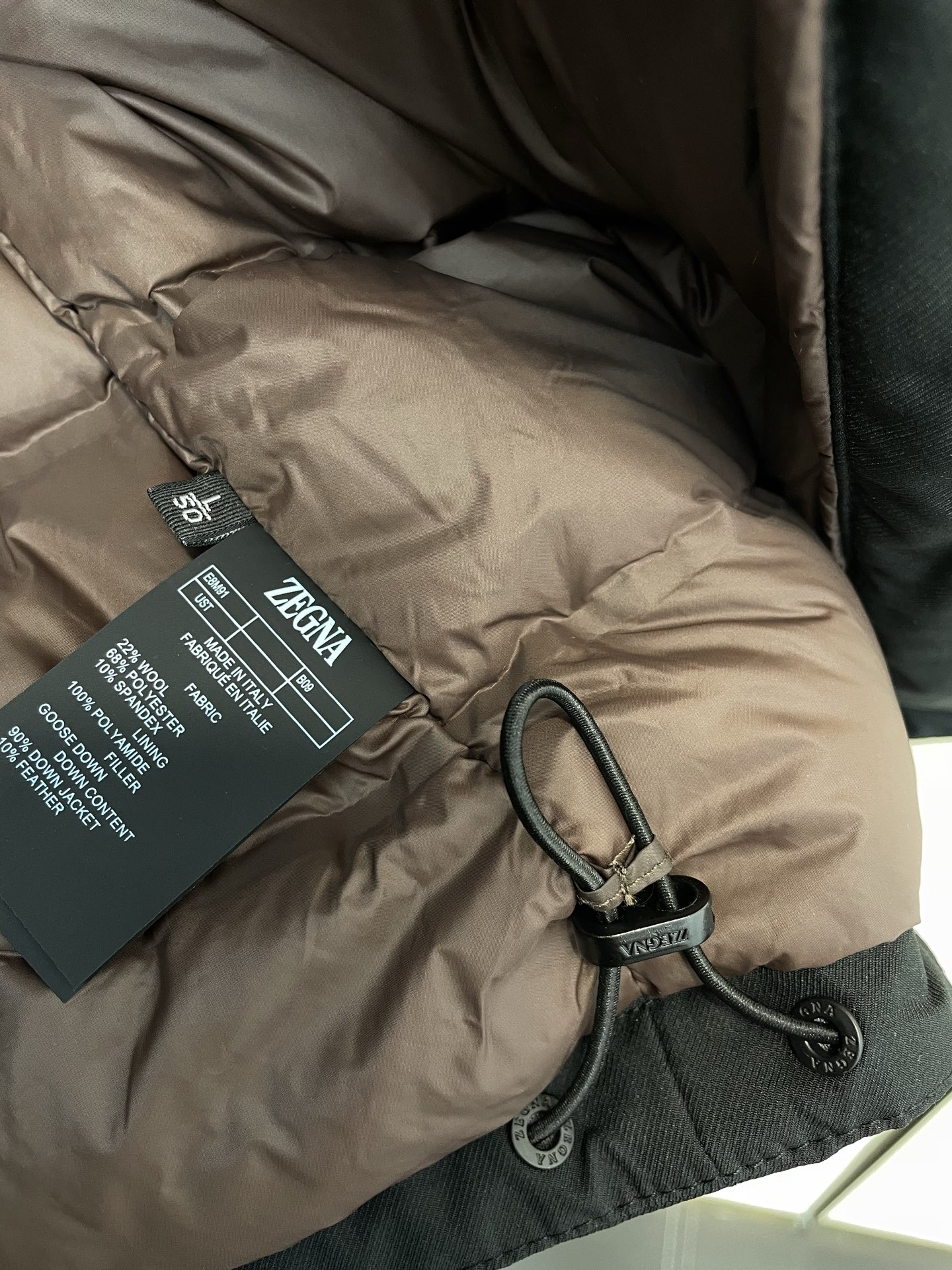 。羽绒服-ZEGNA杰尼亚💥独家专供秋冬新款羽绒服 贸易公司渠道稀出，降温天气必备的保暖单品。不论是日常