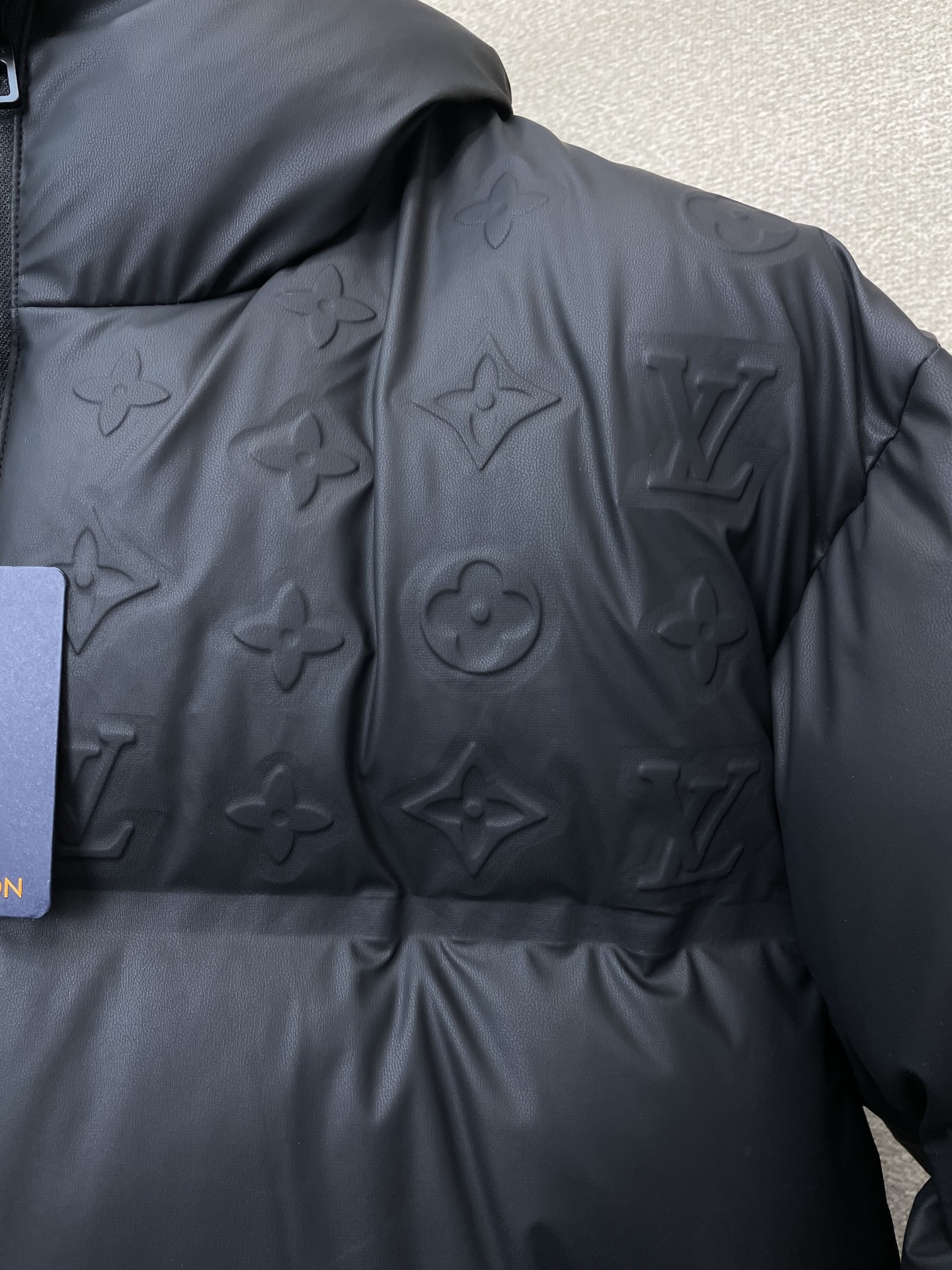 。羽绒服-Louis Vuitton路易威登💥砸锅卖铁都要上的新款！新款经典高领连帽羽绒服，贸易公司渠道
