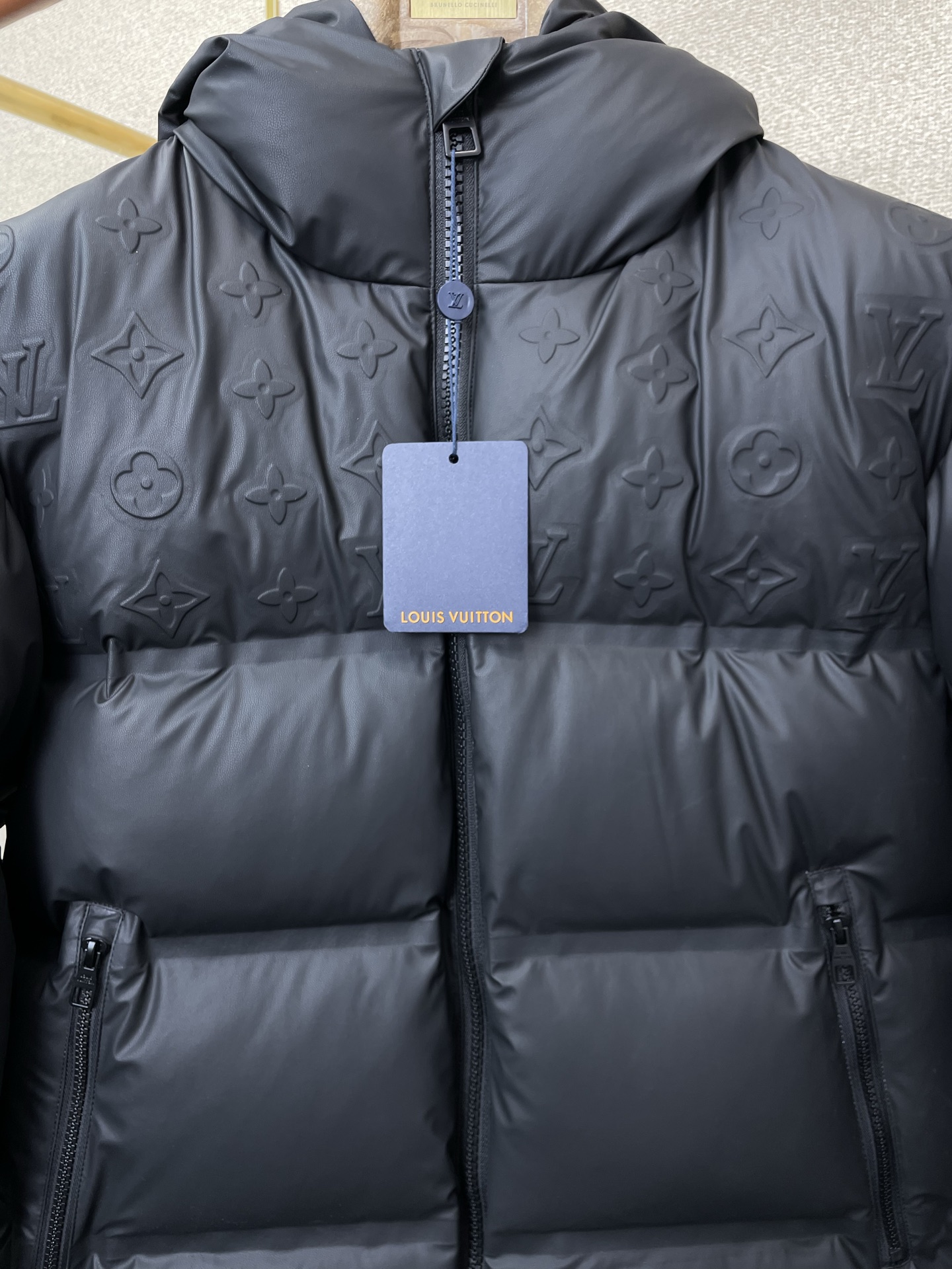 。羽绒服-Louis Vuitton路易威登💥砸锅卖铁都要上的新款！新款经典高领连帽羽绒服，贸易公司渠道