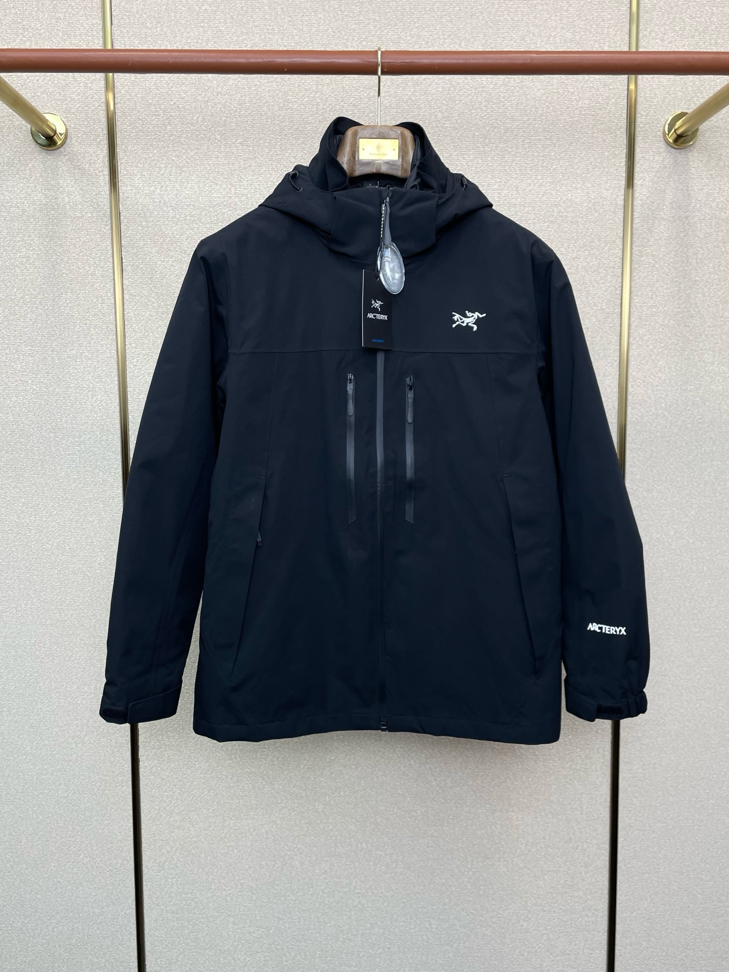 。羽绒服- Arc’teryx始祖鸟💥独家专供秋冬新款连帽羽绒服。三合一羽绒冲锋衣夹克 贸易公司渠道稀出