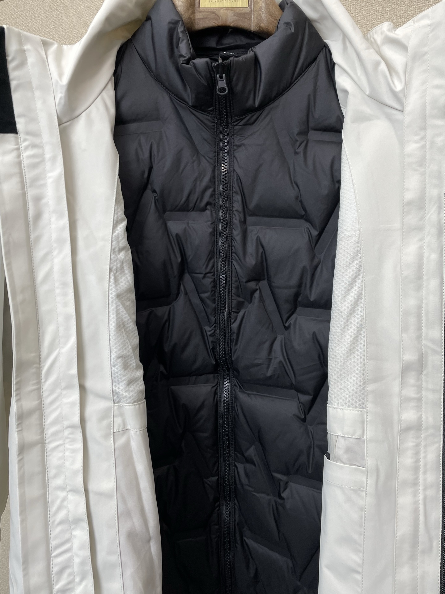 。羽绒服- Arc’teryx始祖鸟💥独家专供秋冬新款连帽羽绒服。三合一羽绒冲锋衣夹克 贸易公司渠道稀出