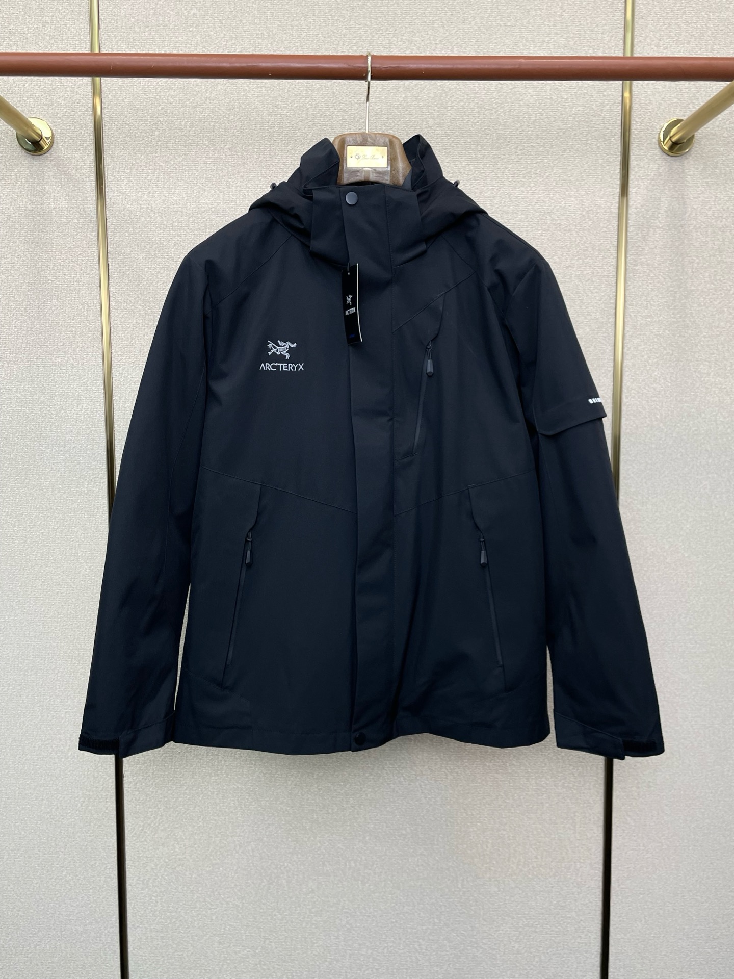 。羽绒服- Arc’teryx始祖鸟💥独家专供秋冬新款连帽羽绒服。三合一羽绒冲锋衣夹克 贸易公司渠道稀出