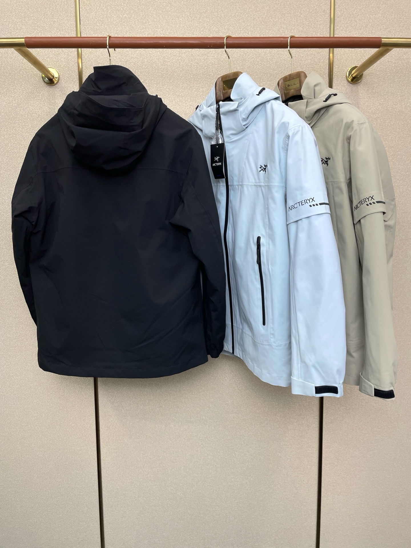 。羽绒服- Arc’teryx始祖鸟💥独家专供秋冬新款连帽羽绒服。三合一羽绒冲锋衣夹克 贸易公司渠道稀出
