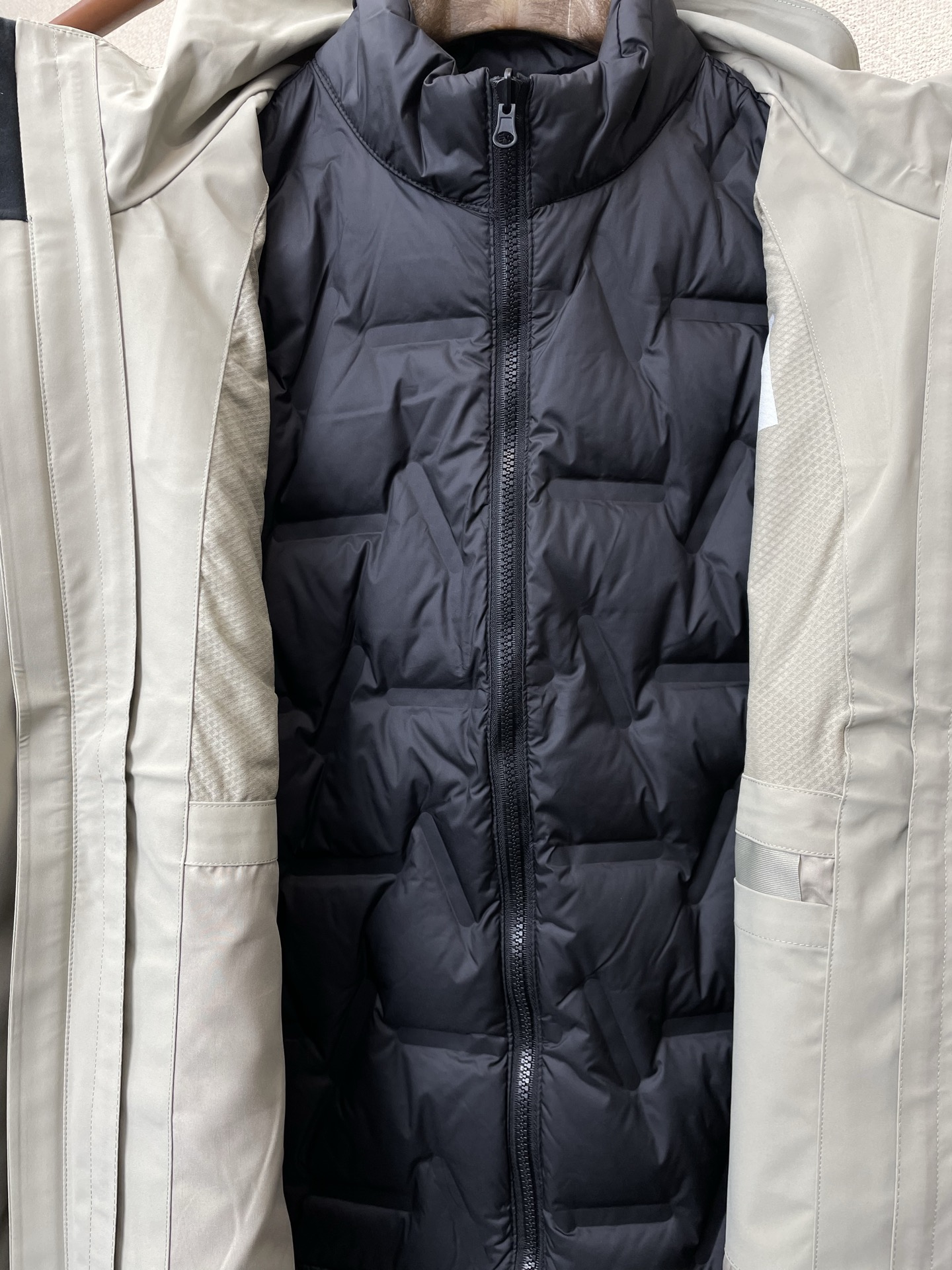 。羽绒服- Arc’teryx始祖鸟💥独家专供秋冬新款连帽羽绒服。三合一羽绒冲锋衣夹克 贸易公司渠道稀出