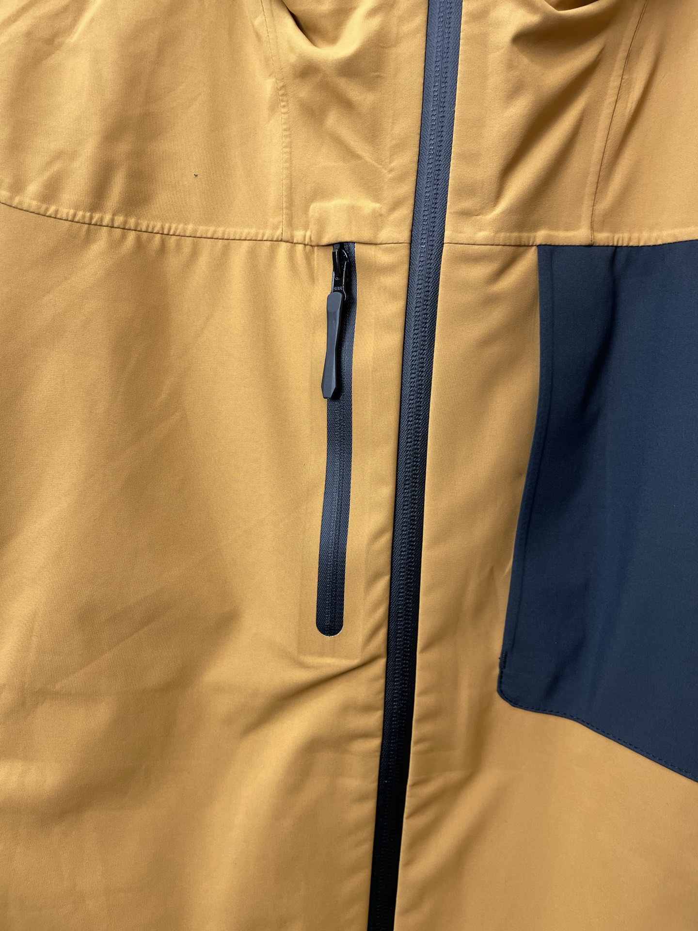 。羽绒服- Arc’teryx始祖鸟💥独家专供秋冬新款连帽羽绒服。三合一羽绒冲锋衣夹克 贸易公司渠道稀出