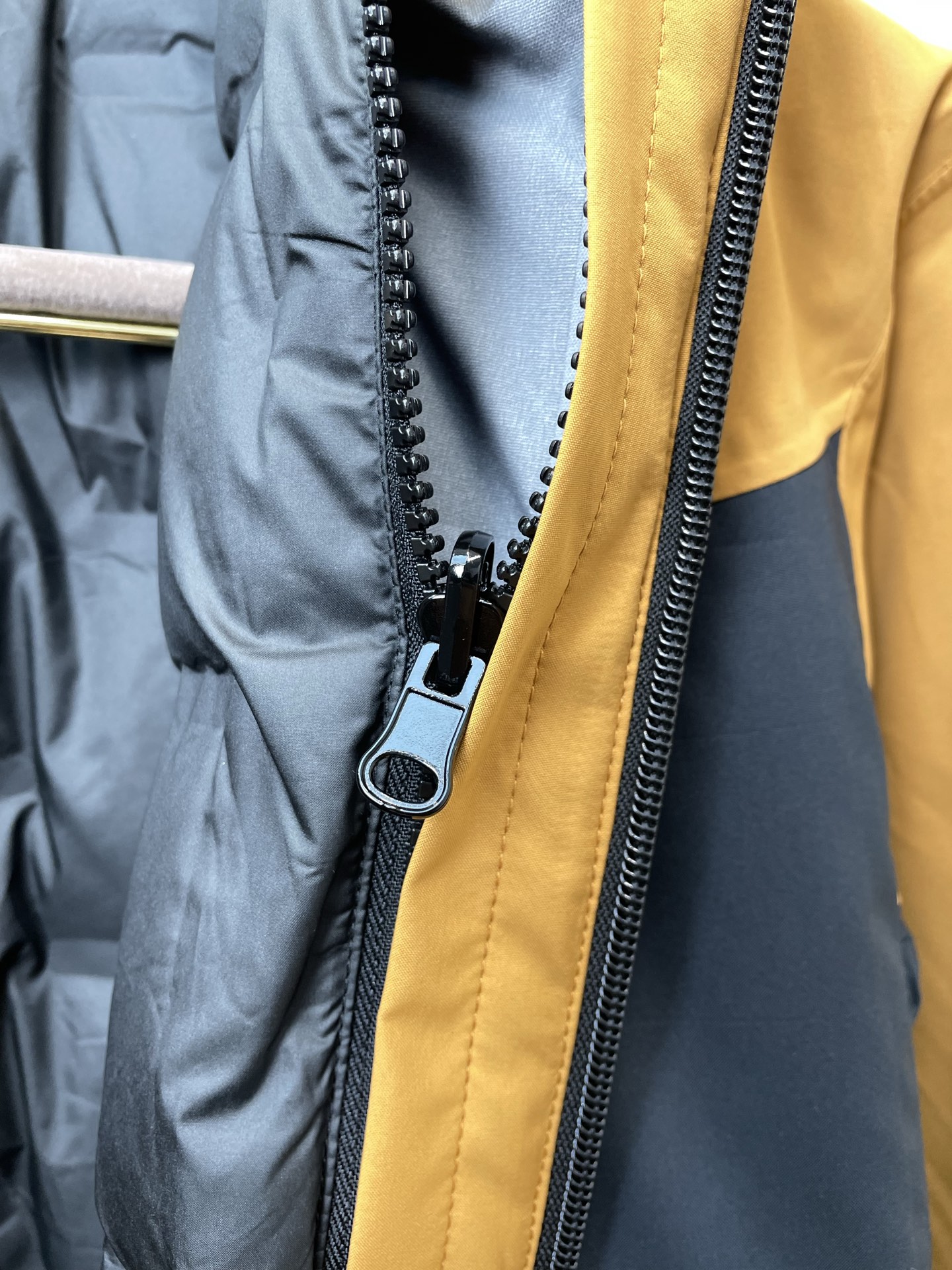 。羽绒服- Arc’teryx始祖鸟💥独家专供秋冬新款连帽羽绒服。三合一羽绒冲锋衣夹克 贸易公司渠道稀出