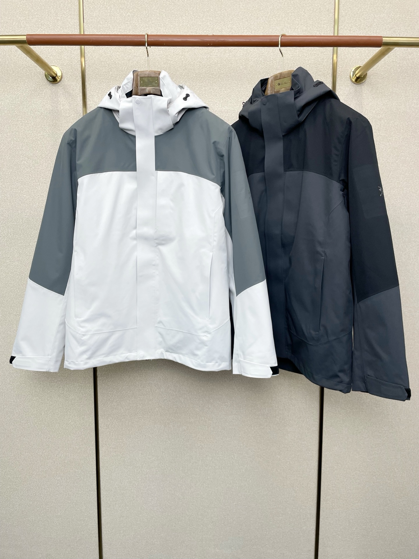 。羽绒服- Arc’teryx始祖鸟💥独家专供秋冬新款连帽羽绒服。三合一羽绒冲锋衣夹克 贸易公司渠道稀出