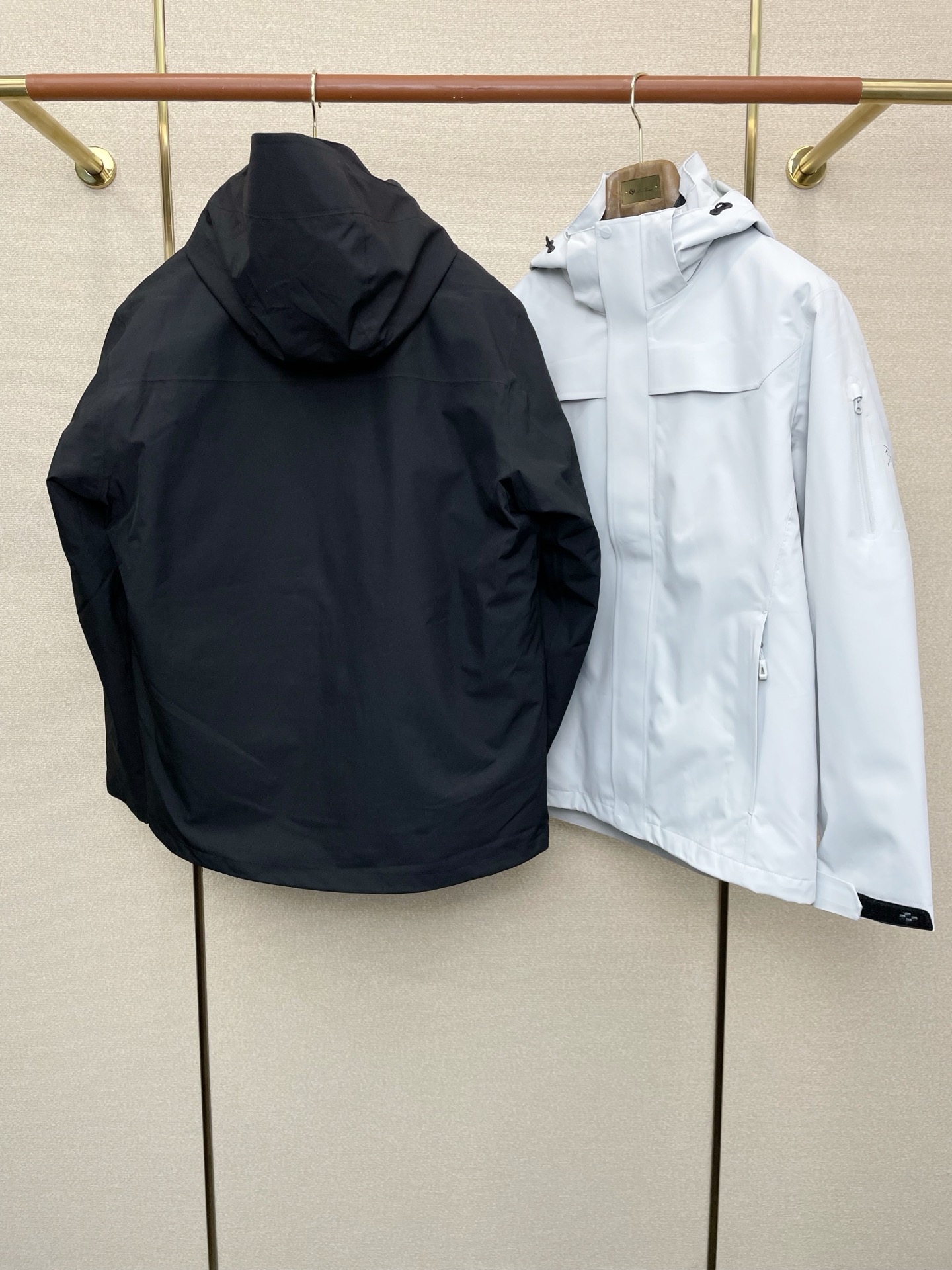 。羽绒服- Arc’teryx始祖鸟💥独家专供秋冬新款连帽羽绒服。三合一羽绒冲锋衣夹克 贸易公司渠道稀出