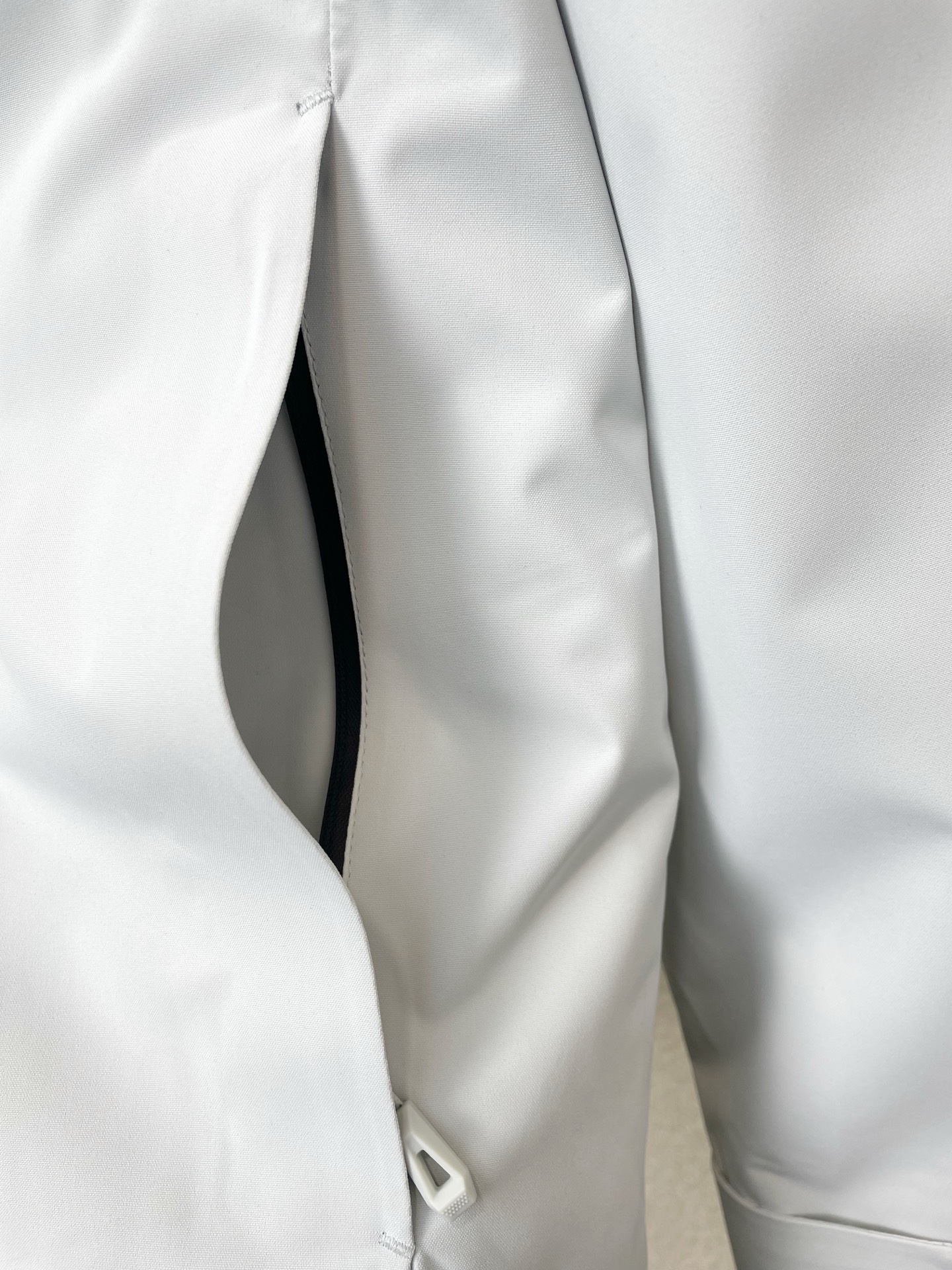 。羽绒服- Arc’teryx始祖鸟💥独家专供秋冬新款连帽羽绒服。三合一羽绒冲锋衣夹克 贸易公司渠道稀出