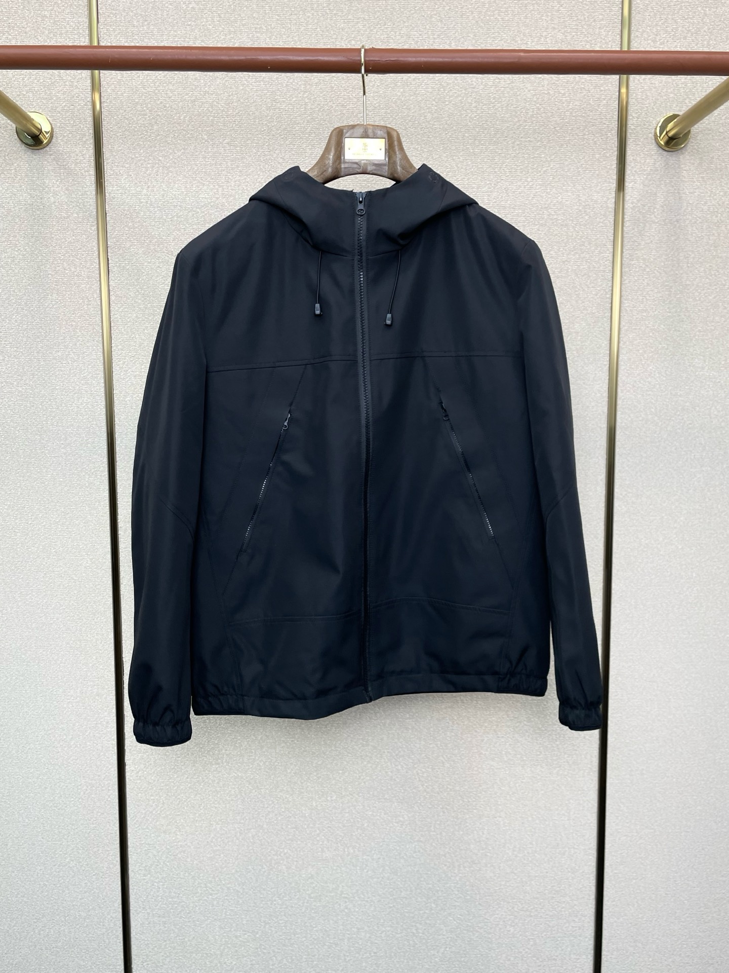 。羽绒服-Arc’teryx始祖鸟💥独家专供秋冬新款羽绒服。贸易公司渠道稀出，降温天气必备的保暖单品，不