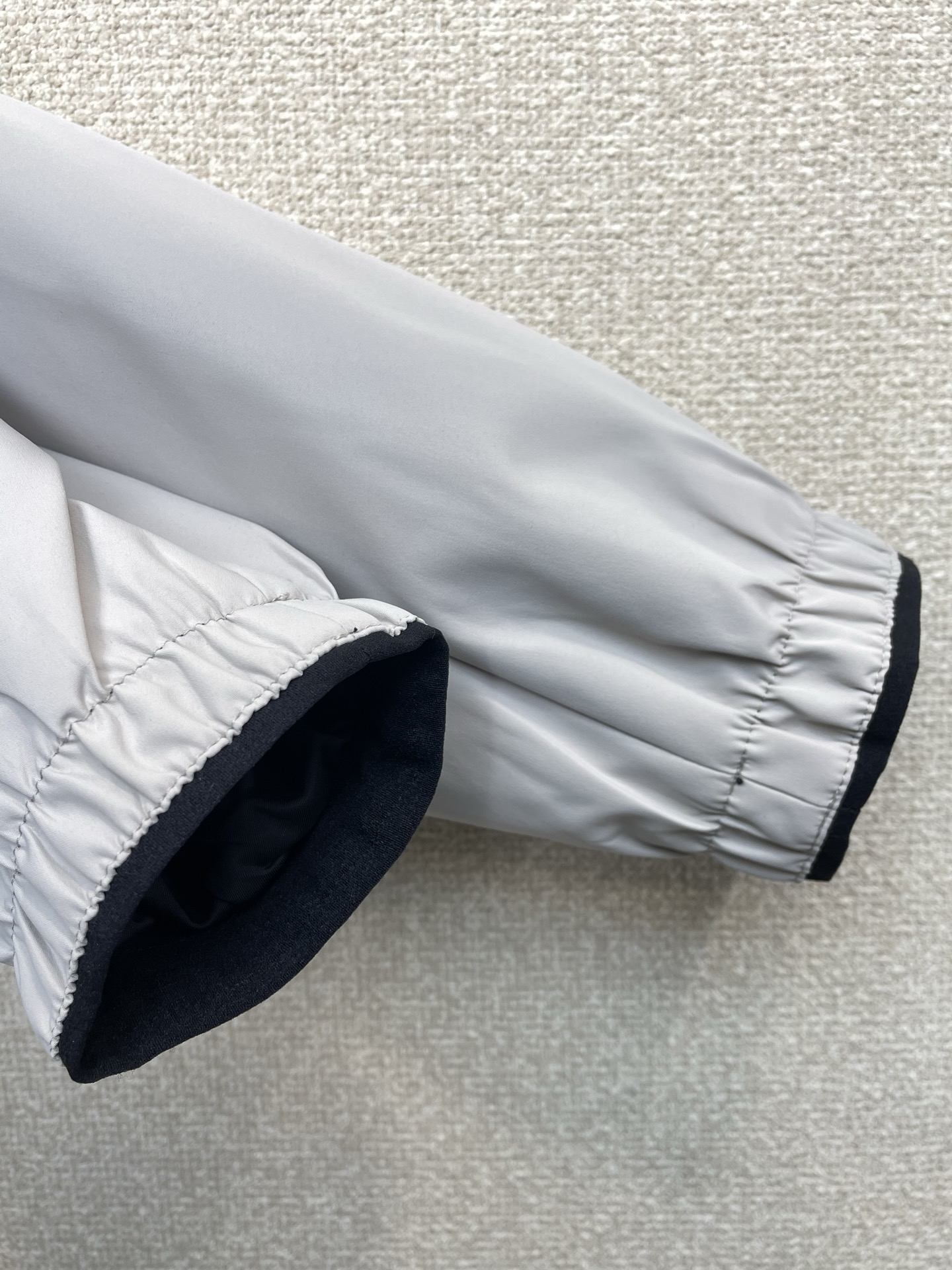 。羽绒服-Arc’teryx始祖鸟💥独家专供秋冬新款羽绒服。贸易公司渠道稀出，降温天气必备的保暖单品，不