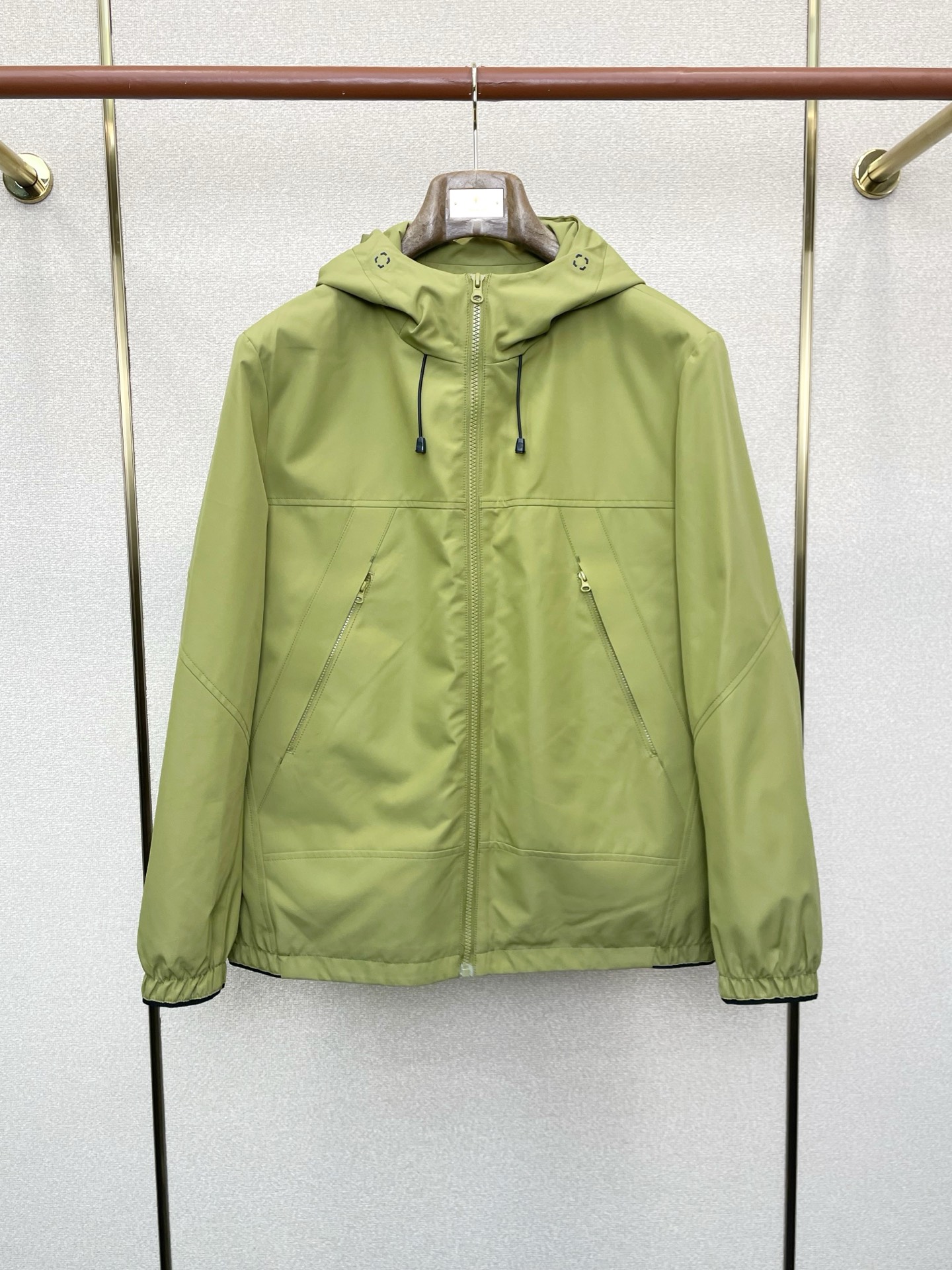 。羽绒服-Arc’teryx始祖鸟💥独家专供秋冬新款羽绒服。贸易公司渠道稀出，降温天气必备的保暖单品，不