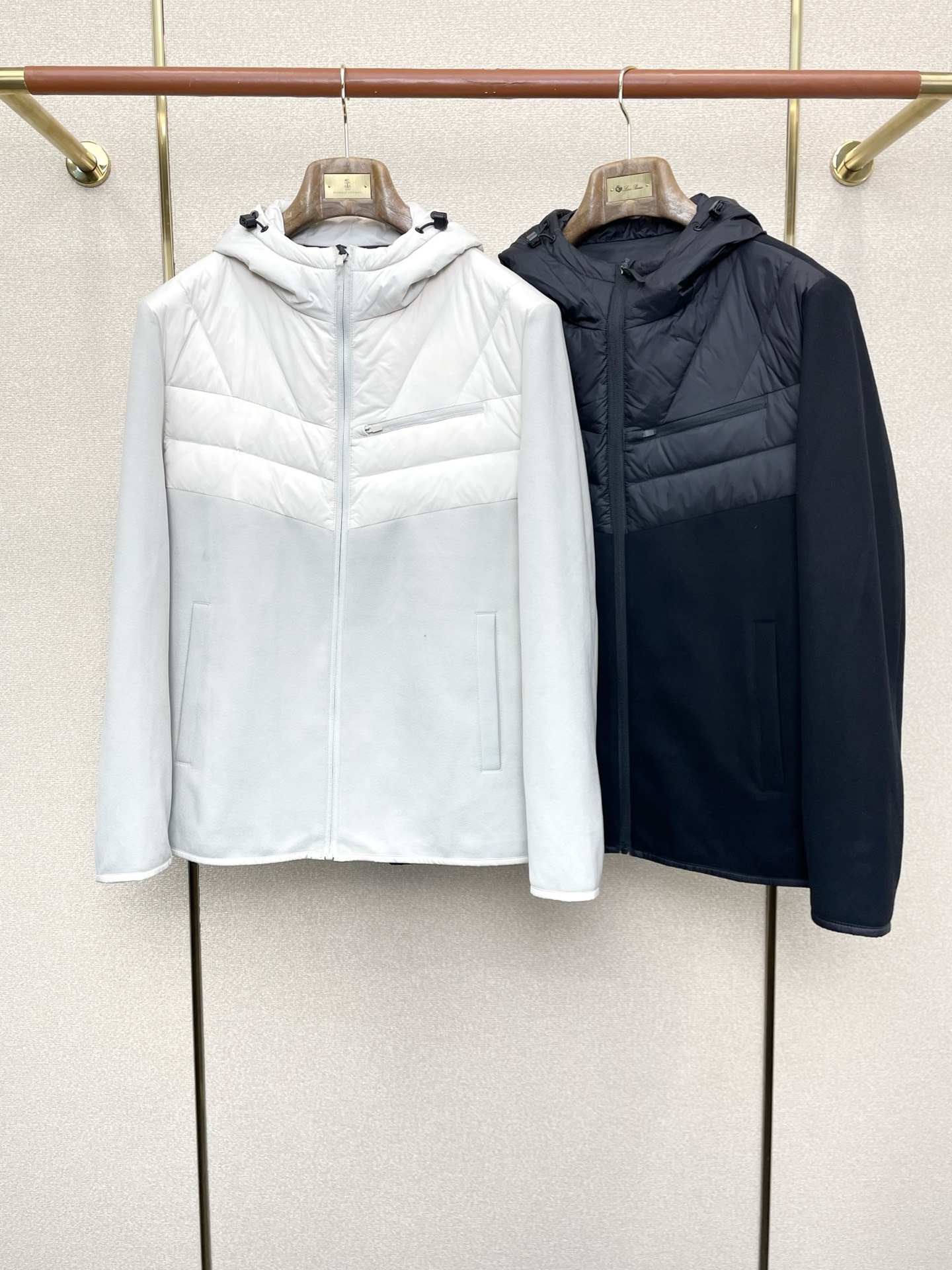 。羽绒服-Arc’teryx始祖鸟💥独家专供秋冬新款羽绒服。贸易公司渠道稀出，降温天气必备的保暖单品，不