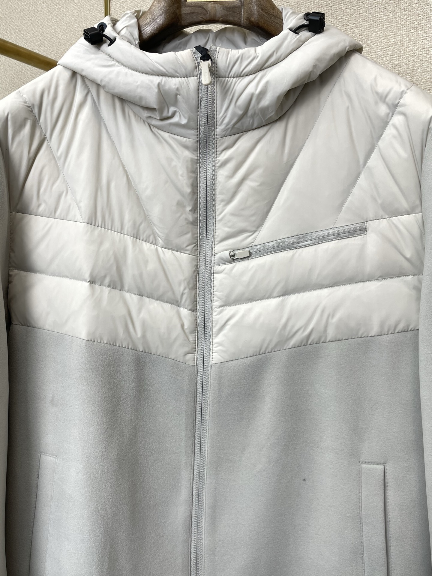 。羽绒服-Arc’teryx始祖鸟💥独家专供秋冬新款羽绒服。贸易公司渠道稀出，降温天气必备的保暖单品，不