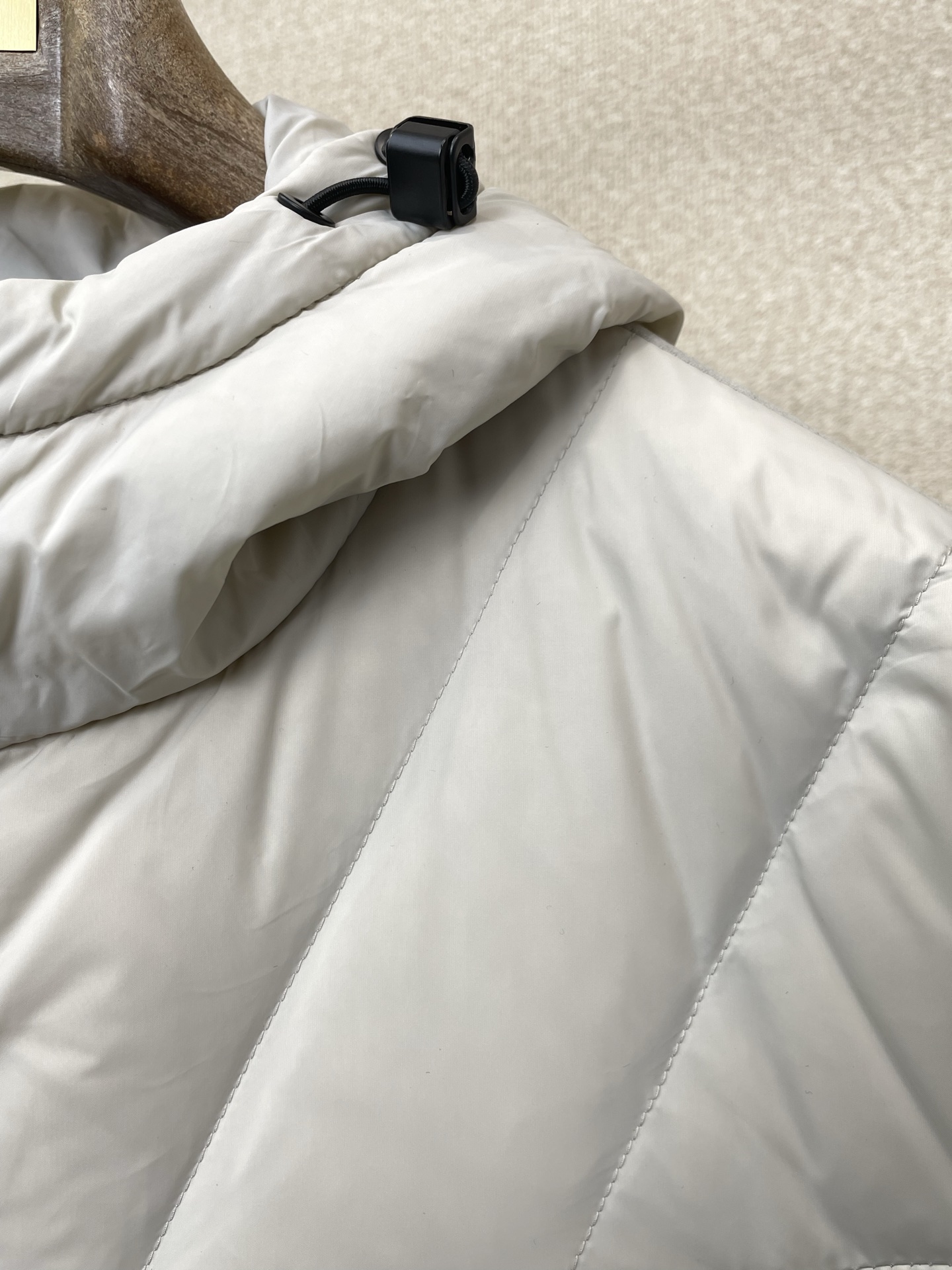 。羽绒服-Arc’teryx始祖鸟💥独家专供秋冬新款羽绒服。贸易公司渠道稀出，降温天气必备的保暖单品，不