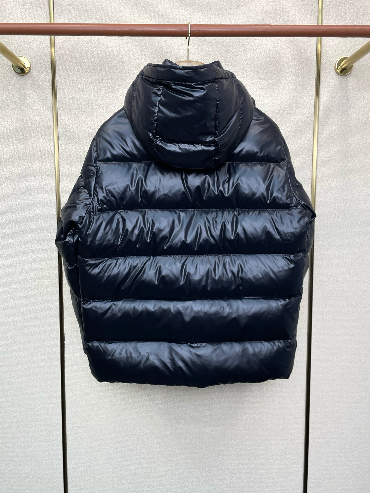 。羽绒服-Burberry巴宝莉💥独家专供秋冬新款羽绒服。贸易公司渠道稀出，降温天气必备的保暖单品，不论