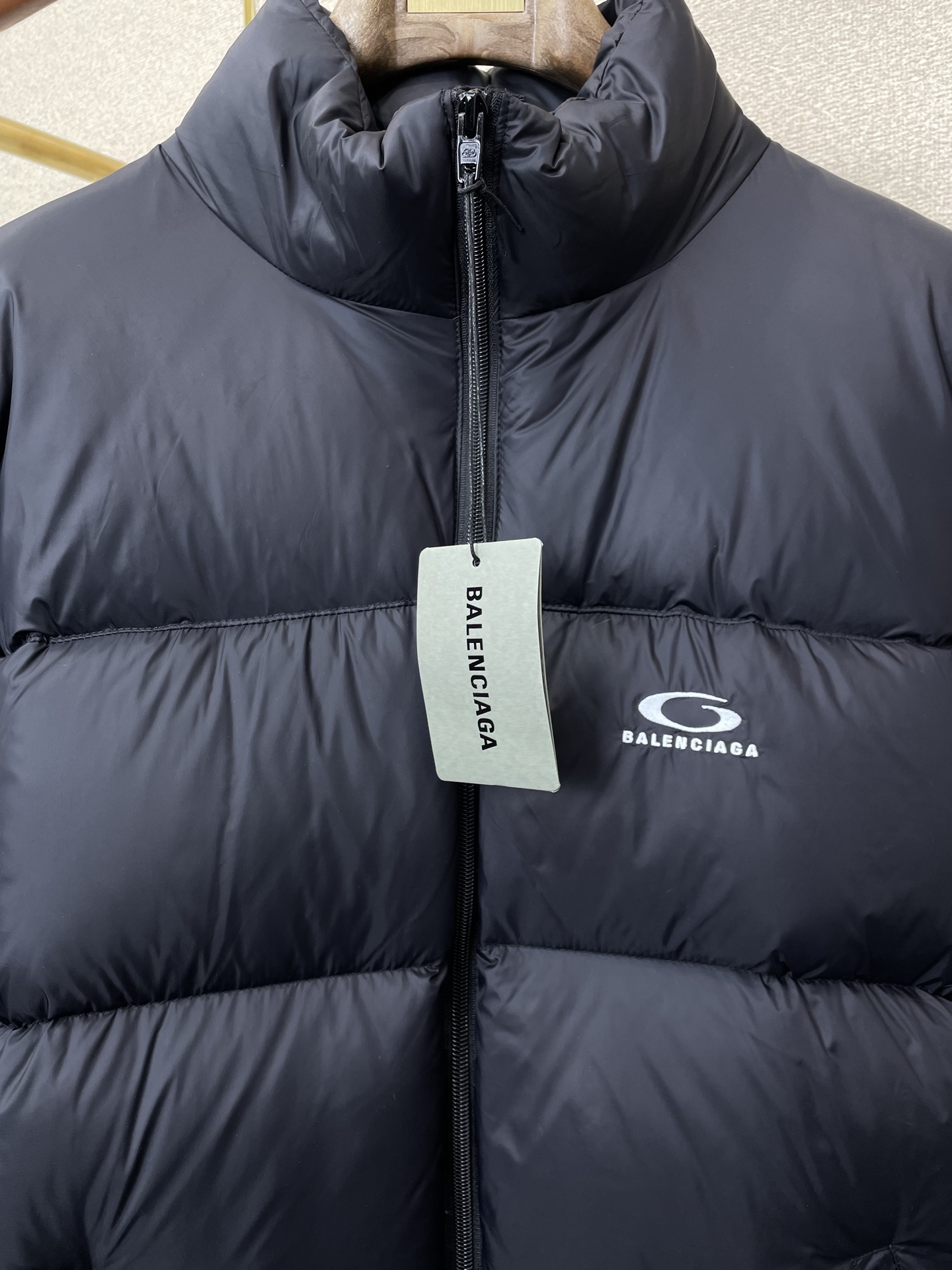 。羽绒服- Balenciga巴黎世家💥独家专供秋冬新款高领羽绒服，贸易公司渠道稀出，降温天气必备的保暖