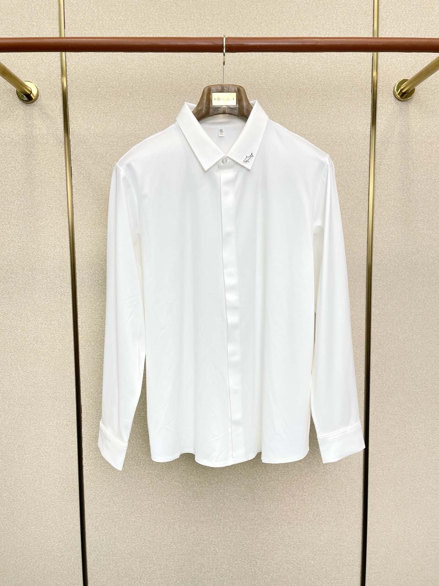 NO:622829,.PAUL&SHARK Paul and Shark is a new model that will be used to sell iron and steel!  New original men's casual long-sleeved shirt, high-end customization, high-end version, fashionable and versatile, popular imported fabrics, super soft and delicate to the touch, skin-friendly and comfortable to wear, high-end boutique, the upper body is finely made by the factory, very good, a must-have item for men, complete with three standards, size M-4XL, shirts, alexander wang19860909.PAUL&SHARK保罗与鲨鱼砸锅卖铁都要上的新款！新款原单男士休闲长袖衬衫 高端定制 高端版本 时尚百搭爆款进口面料 手感超柔软细腻 穿着亲肤舒适 高端精品 代工厂精细做上身非常赞 男士必备单品 三标齐全 码数M-4XL,,shirts,alexander wang,Men's clothing