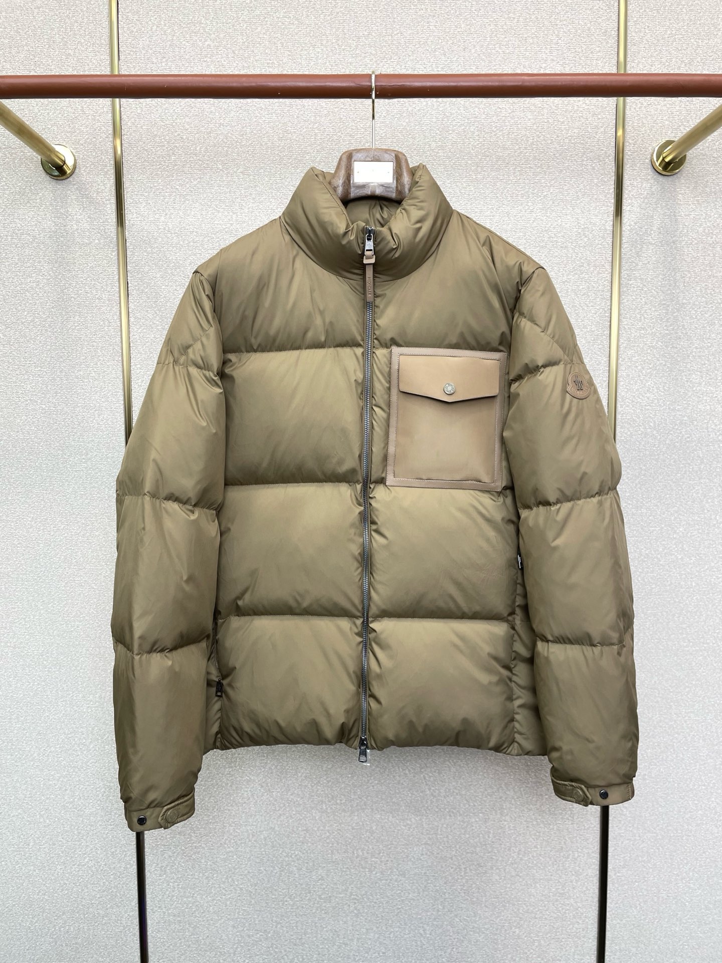 。羽绒服-Moncler蒙口💥独家专供秋冬新款羽绒服 高领羽绒服 贸易公司渠道稀出，降温天气必备的保暖单
