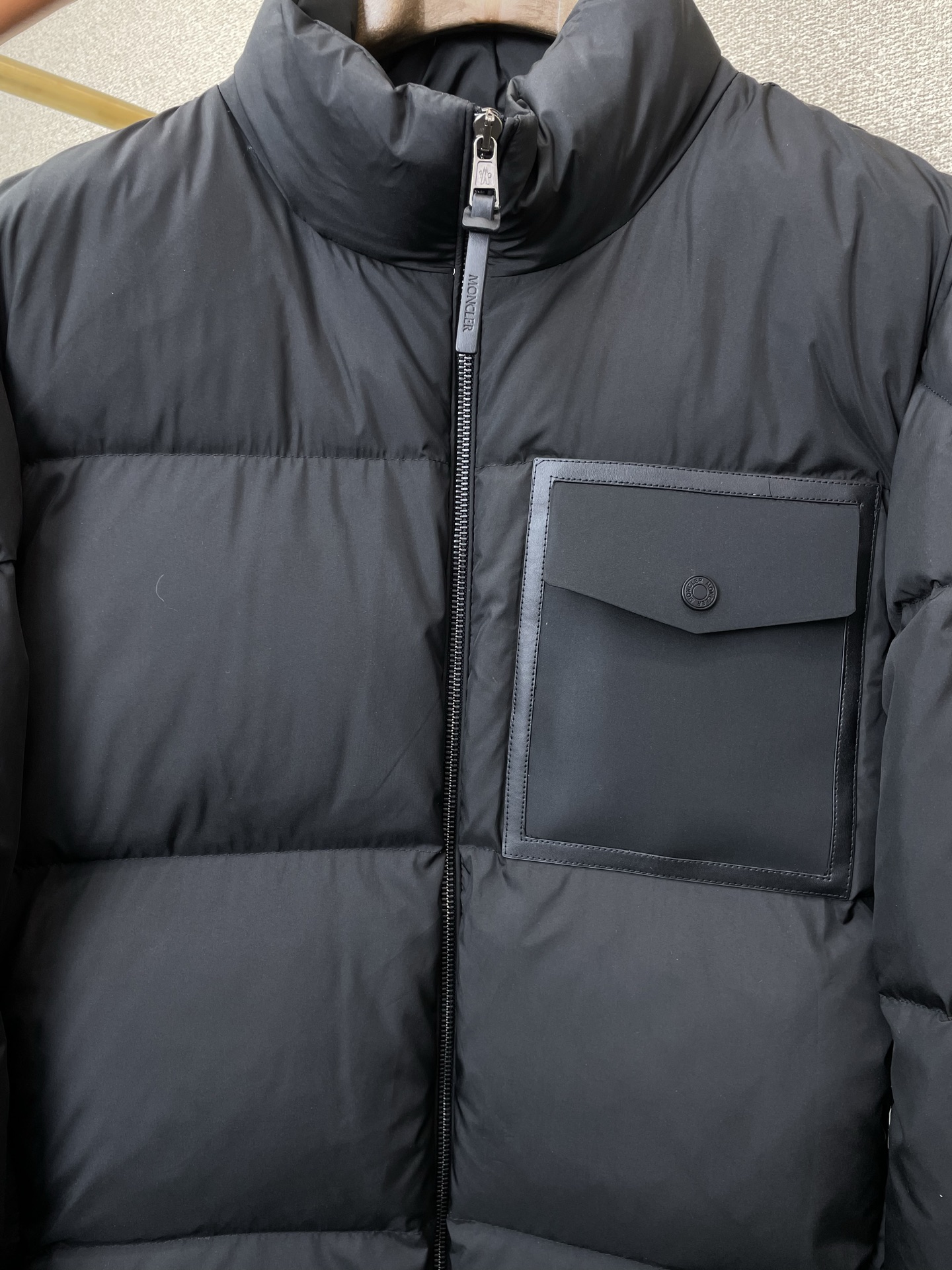 。羽绒服-Moncler蒙口💥独家专供秋冬新款羽绒服 高领羽绒服 贸易公司渠道稀出，降温天气必备的保暖单