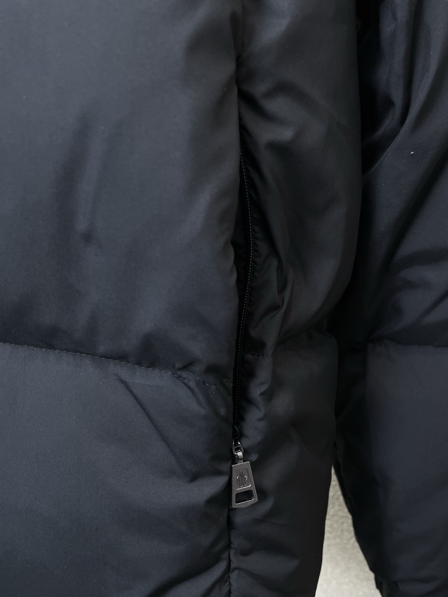 。羽绒服-Moncler蒙口💥独家专供秋冬新款羽绒服 高领羽绒服 贸易公司渠道稀出，降温天气必备的保暖单