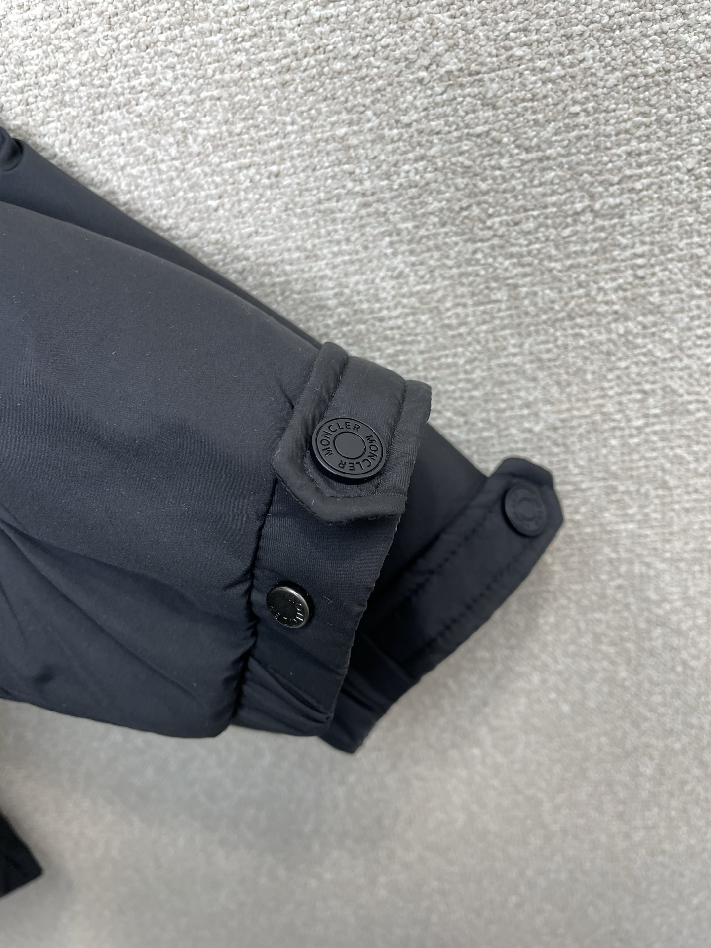 。羽绒服-Moncler蒙口💥独家专供秋冬新款羽绒服 高领羽绒服 贸易公司渠道稀出，降温天气必备的保暖单