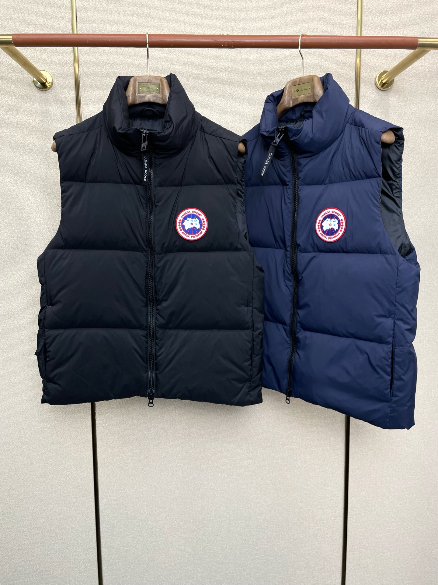 。羽绒服-Canada Goose加拿大鹅💥独家专供秋冬新款羽绒服 立领羽绒马甲 贸易公司渠道稀出，降温