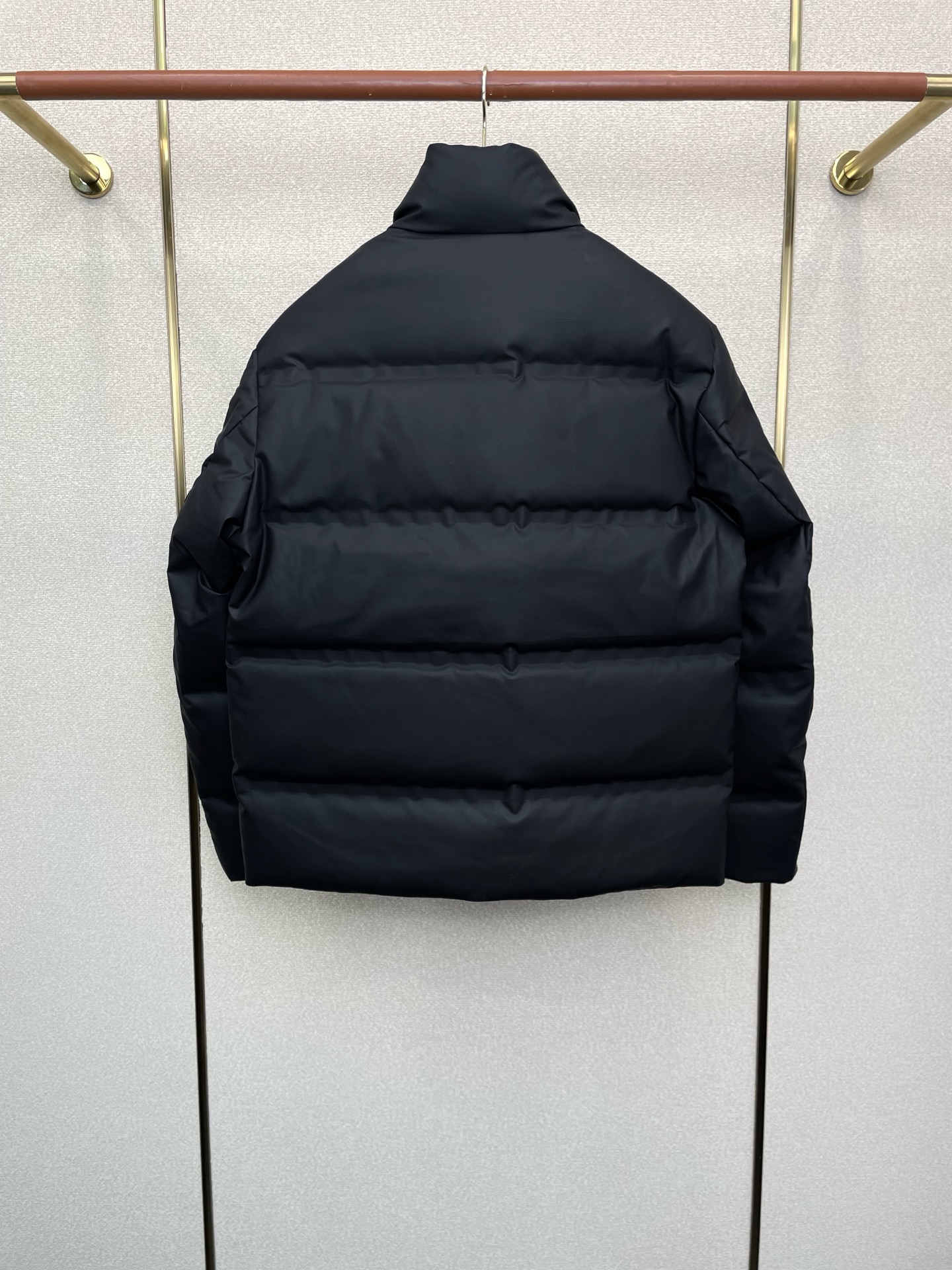 。羽绒服-lP🆕-Loro Piana诺悠翩雅💥独家专供秋冬新款羽绒服 立领皮质羽绒服 贸易公司渠道稀出