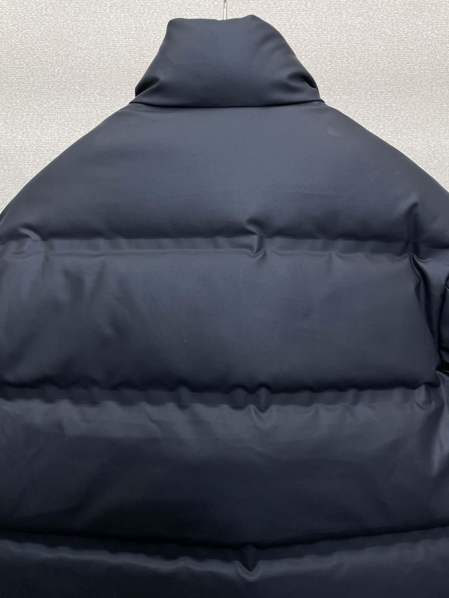 。羽绒服-lP🆕-Loro Piana诺悠翩雅💥独家专供秋冬新款羽绒服 立领皮质羽绒服 贸易公司渠道稀出