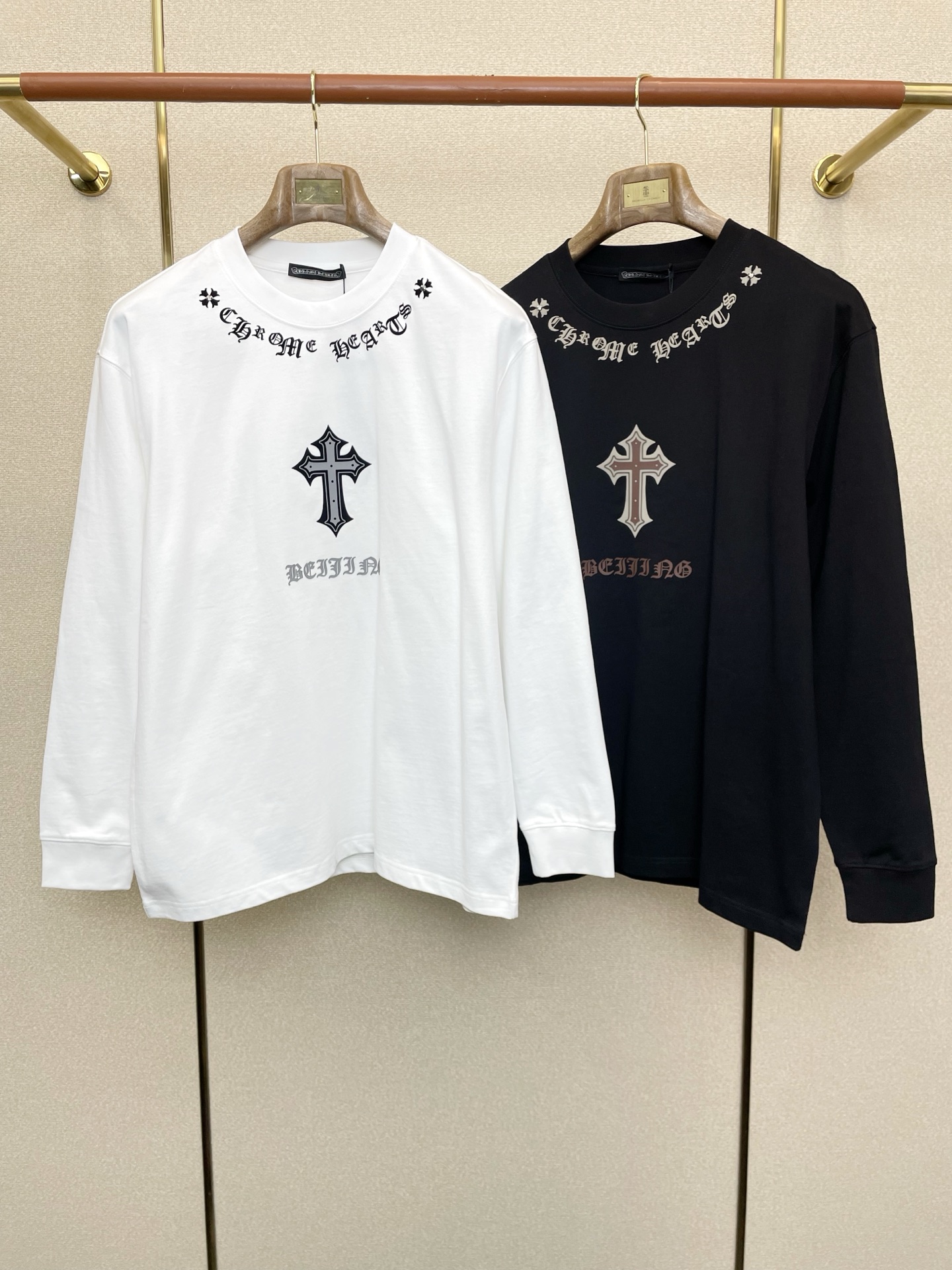 NO:622903,.Chrome hearts are exclusive to the new original men's casual long sleeves, high-end customization, high-end version, fashionable and versatile imported fabrics, super soft and delicate to the touch, skin-friendly and comfortable to wear, high-end boutique, the upper body is exquisitely made by the factory, a must-have item for men, complete with three standards, size S-3XL,,chrome hearts,chrome hearts,alexander wang19860909.Chrome hearts克罗心独家专供新款原单男士休闲长袖 高端定制 高端版本 时尚百搭爆款进口面料 手感超柔软细腻 穿着亲肤舒适 高端精品 代工厂精细做上身非常赞 男士必备单品 三标齐全 码数S-3XL,,chrome hearts,chrome hearts,alexander wang,Men's clothing