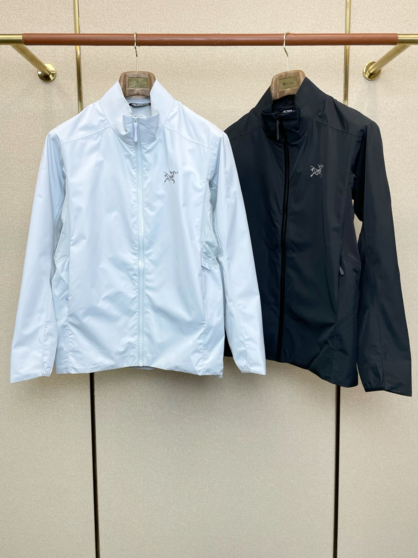 NO:622929,.Arc’teryx exclusively provides new original men’s casual jackets. Breathable and comfortable. High-end customization. High version. Fashionable and versatile imported fabrics. Super soft and delicate feel. Skin-friendly and comfortable to wear. High-end boutique. The upper body is finely made by the factory. It is a must-have item for men. Three standards are complete. Size M-3XL, arc'teryx, jackets & coats, alexander wang19860909.Arc’teryx始祖鸟独家专供新款原单男士休闲夹克 透气舒适 高端定制 高版本 时尚百搭爆款进口面料 手感超柔软细腻 穿着亲肤舒适 高端精品 代工厂精细做上身非常赞 男士必备单品 三标齐全 码数M-3XL,arc'teryx,jackets & coats,alexander wang,Men's clothing