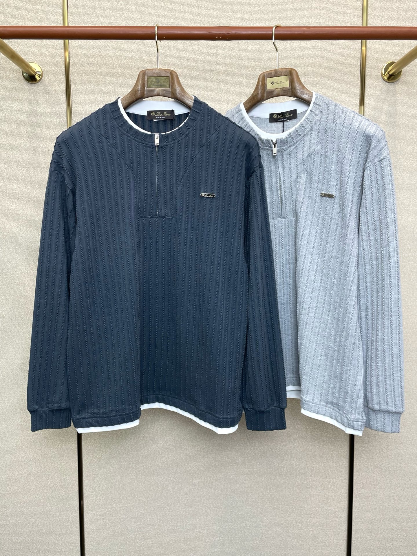 NO:624867,.LP-Loro Piana exclusively supplies new original men's casual round-neck shirts, fake two-piece long sleeves, high-end customization, high version, fashionable and versatile imported fabrics, super soft and delicate to the touch, skin-friendly and comfortable to wear, high-end boutiques, the upper body is exquisitely made by the factory, and a must-have item for men. Three complete standards. Size M-3XL,,loro piana,loro piana,shirts,alexander wang19860909.LP-Loro Piana诺悠翩雅独家专供新款原单男士休闲圆领衬衫 假两件长袖 高端定制 高版本 时尚百搭爆款进口面料 手感超柔软细腻 穿着亲肤舒适 高端精品 代工厂精细做上身非常赞 男士必备单品 三标齐全 码数M-3XL,,loro piana,loro piana,shirts,alexander wang,Men's clothing