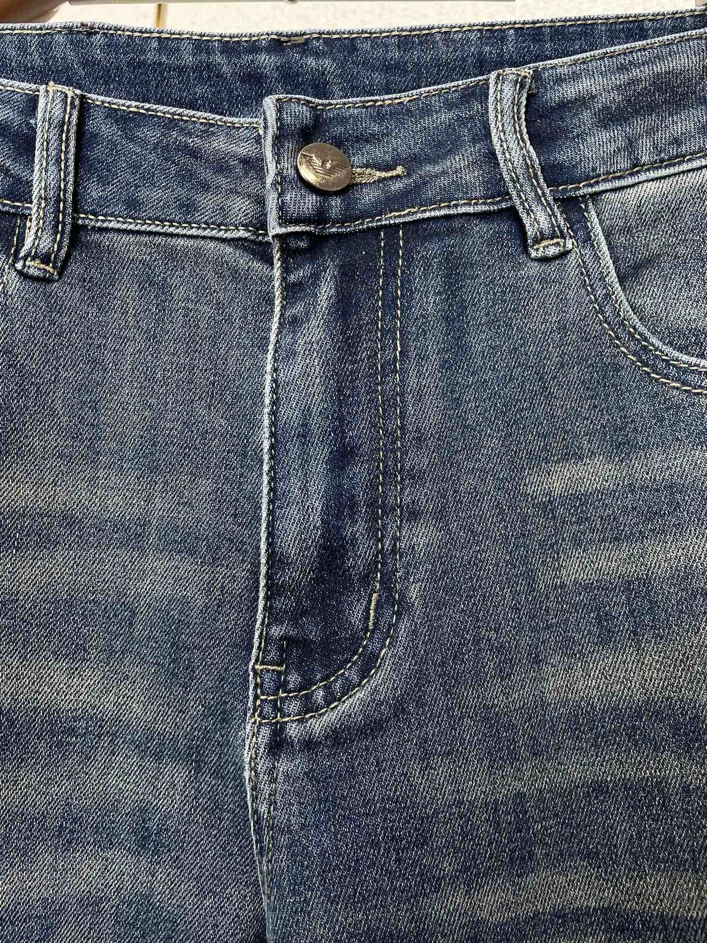 。ARMANI阿玛尼💥砸锅卖铁都要上的新款！新款休闲牛仔裤👖高端版本 专柜定制面料 透气舒适度高，细节无