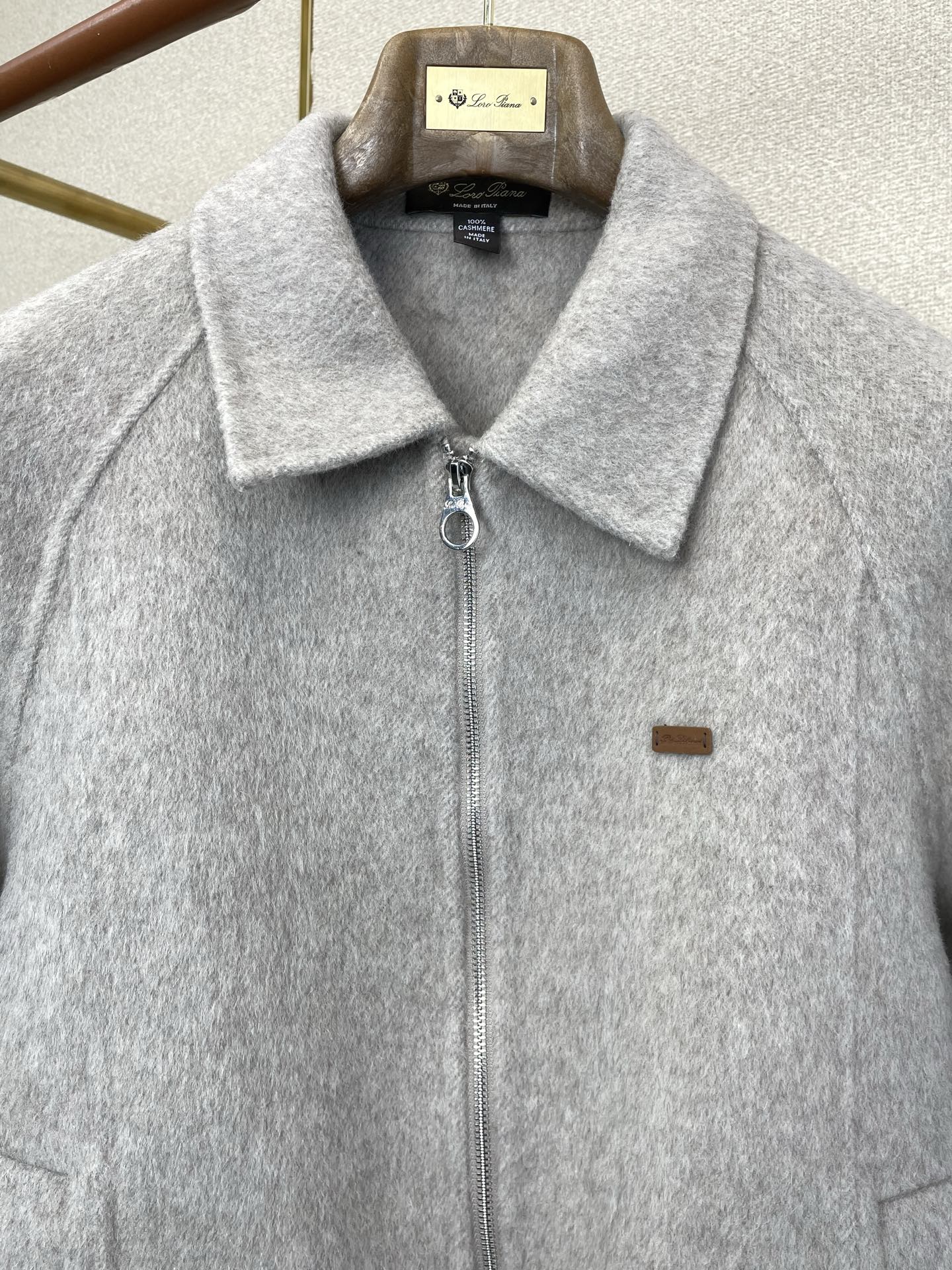 。短款大衣-lP🆕-Loro Piana诺悠翩雅💥砸锅卖铁都要上的新款！新款原单男士羊毛双面呢外套🧥短款