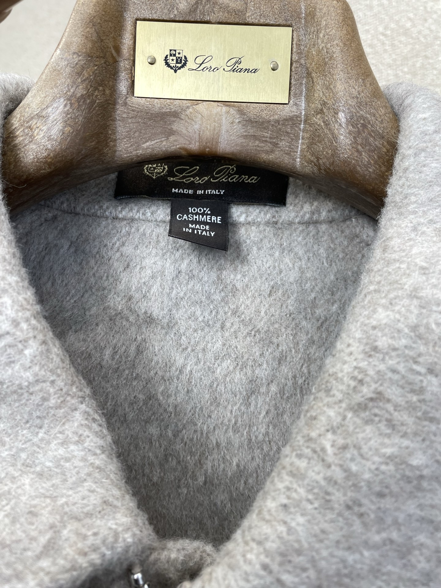 。短款大衣-lP🆕-Loro Piana诺悠翩雅💥砸锅卖铁都要上的新款！新款原单男士羊毛双面呢外套🧥短款