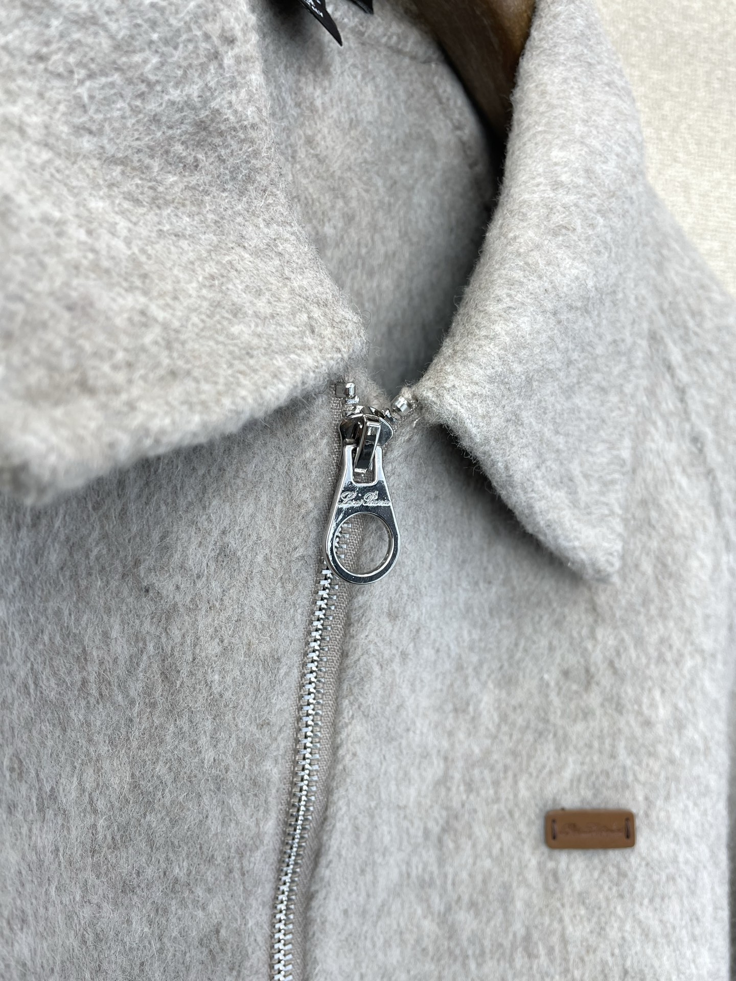 。短款大衣-lP🆕-Loro Piana诺悠翩雅💥砸锅卖铁都要上的新款！新款原单男士羊毛双面呢外套🧥短款