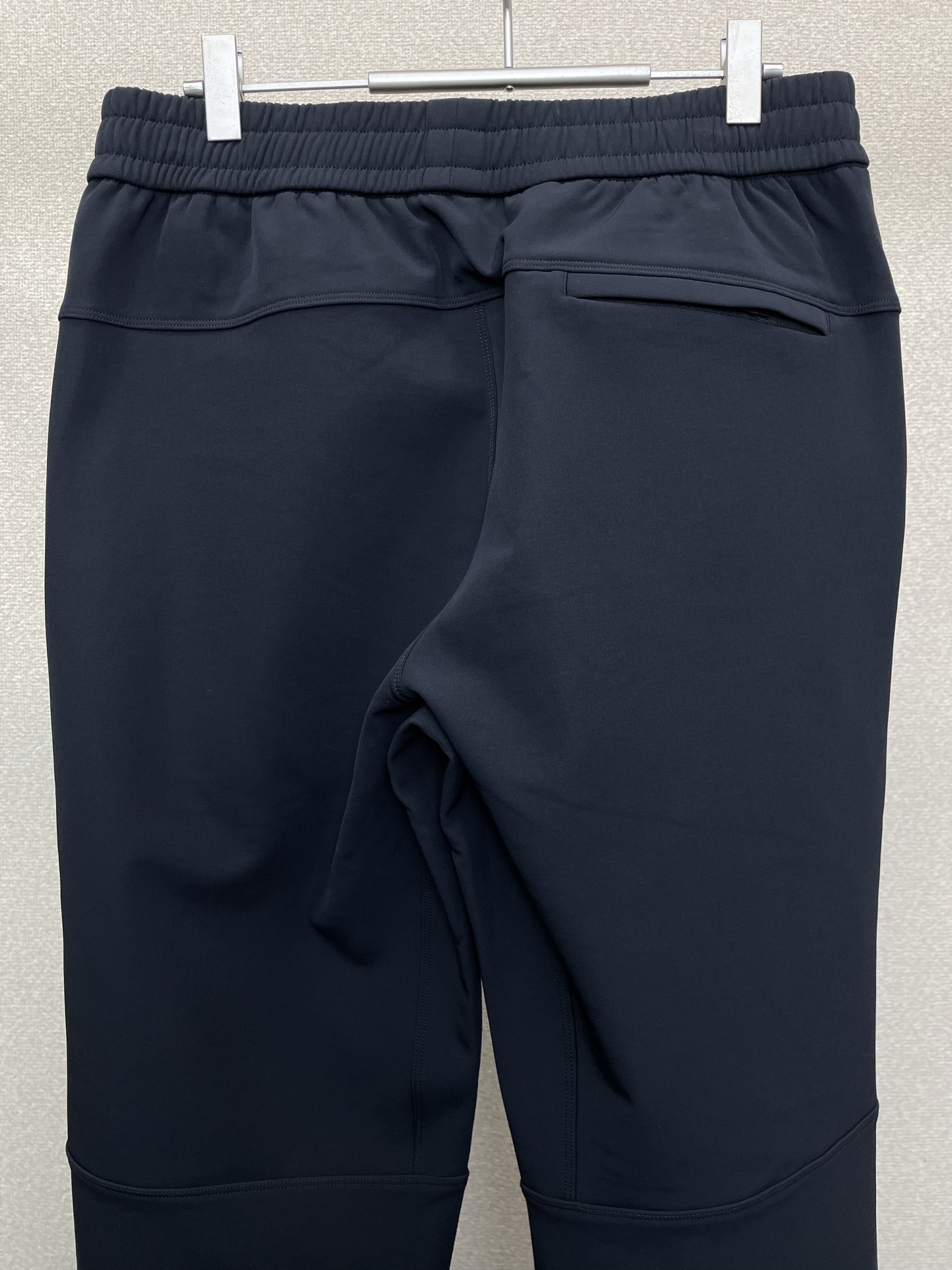 。DESCENTE迪桑特💥砸锅卖铁都要上的新款！新款休闲裤 高端版本！专柜定制面料 透气舒适度高，细节无