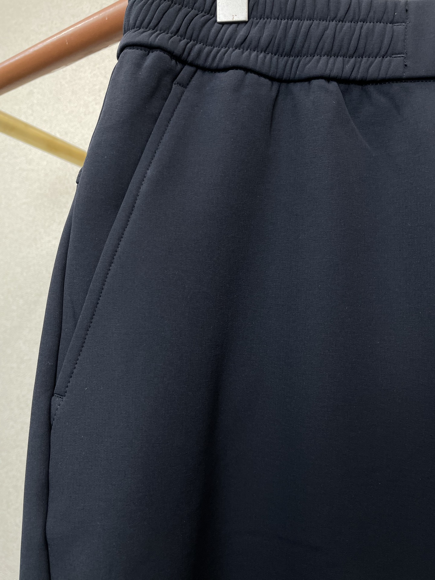 。DESCENTE迪桑特💥砸锅卖铁都要上的新款！新款休闲裤 高端版本！专柜定制面料 透气舒适度高，细节无