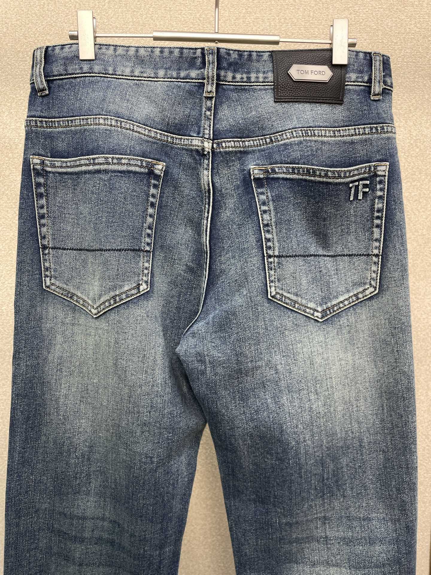 。TOM FORD汤姆福特💥砸锅卖铁都要上的新款！新款 牛仔裤👖高端版本！专柜定制面料 透气舒适度高，细