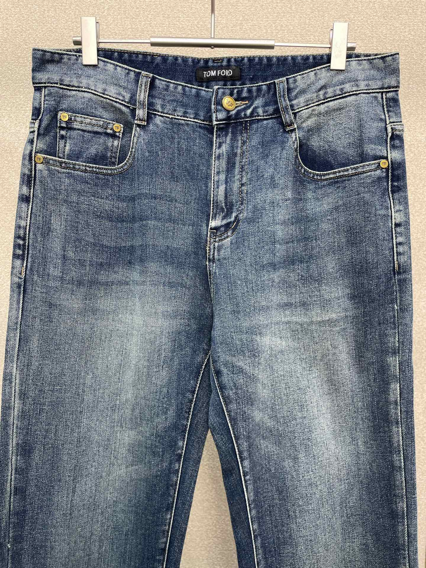 。TOM FORD汤姆福特💥砸锅卖铁都要上的新款！新款 牛仔裤👖高端版本！专柜定制面料 透气舒适度高，细