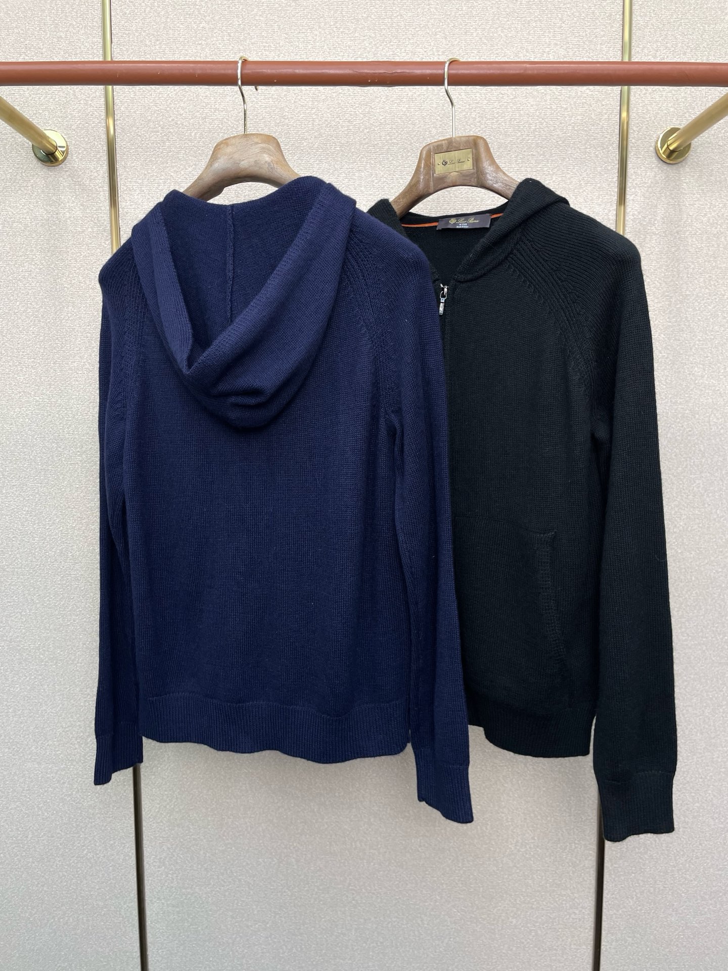 。lP🆕-Loro Piana诺悠翩雅💥砸锅卖铁都要上的新款！新款原单男士休闲毛衣 高端定制 高端版本 