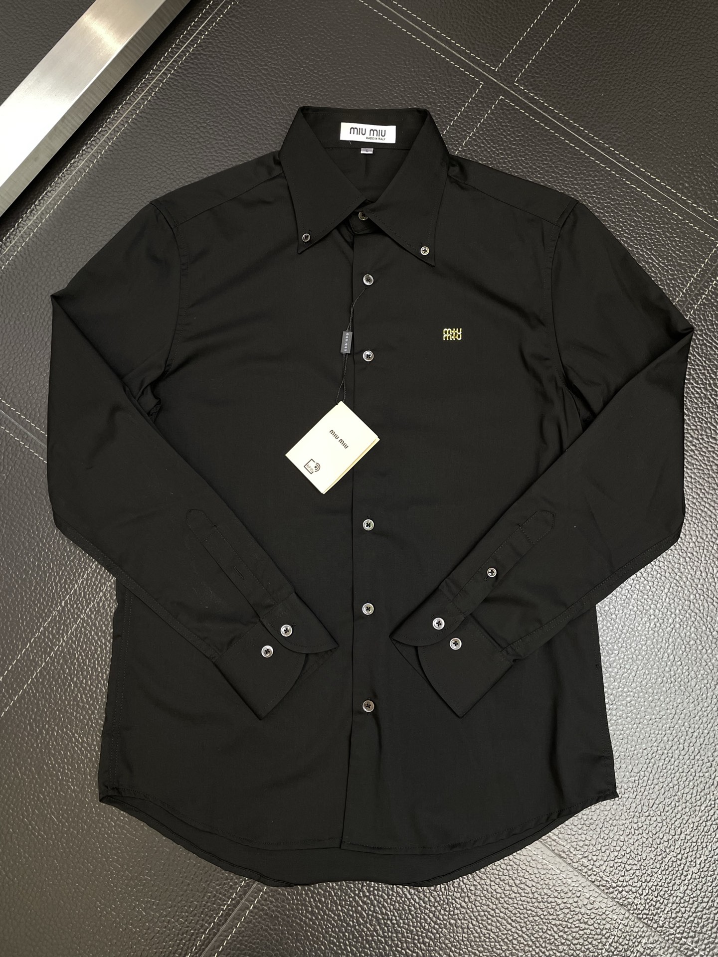 支持跨年售后！。Miumiu谬谬💥独家专供新款原单男士休闲长袖衬衫 高端定制 高端版本 时尚百搭爆款⚠️