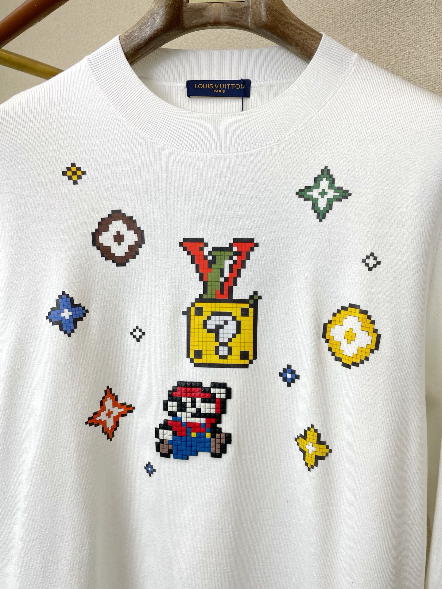 。Louis Vuitton路易威登💥砸锅卖铁都要上的新款！新款原单男士休闲毛衣 高端定制 高端版本 时