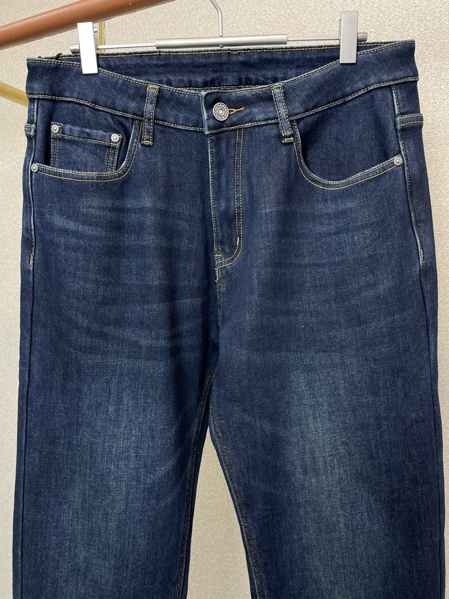 。Dolce&Gabbana杜嘉班纳💥砸锅卖铁都要上的新款新款休闲牛仔裤👖高端版本 专柜定制面料 内里加