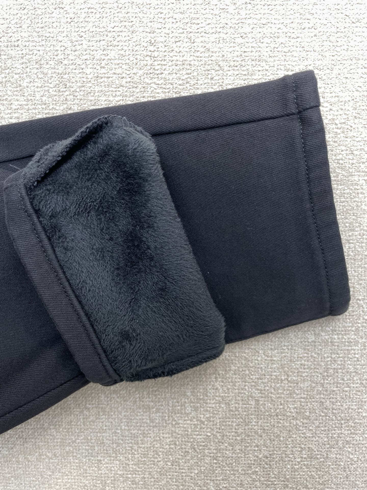 。ARMANI阿玛尼💥砸锅卖铁都要上的新款新款休闲牛仔裤👖高端版本 专柜定制面料 内里加绒面料 透气舒适