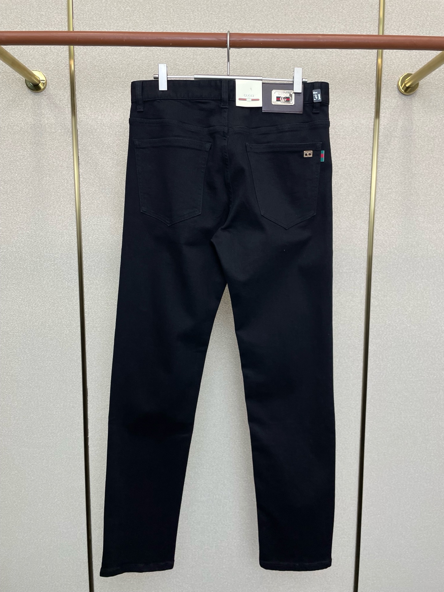 。Gucci古驰💥砸锅卖铁都要上的新款新款休闲牛仔裤👖高端版本 专柜定制面料 透气舒适度高，细节无可挑剔